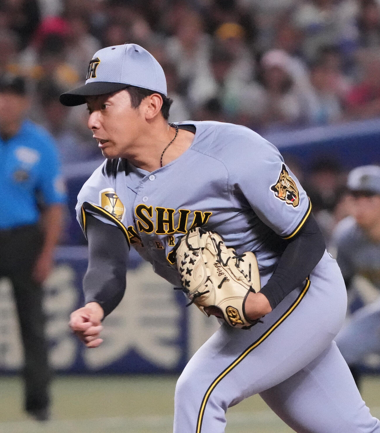 中日対阪神　6回裏中日1死、阪神2番手で登板する神宮僚介（撮影・森本幸一）