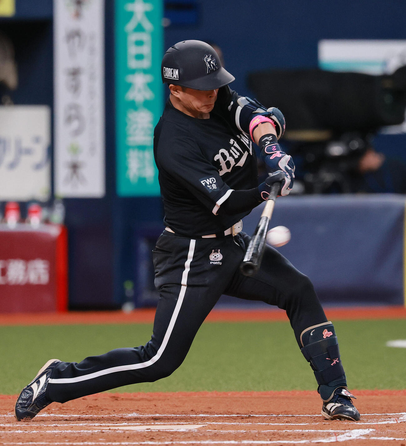 オリックス対楽天　8回裏オリックス1死二塁、若月健矢は適時三塁打を放つ（撮影・上山淳一）