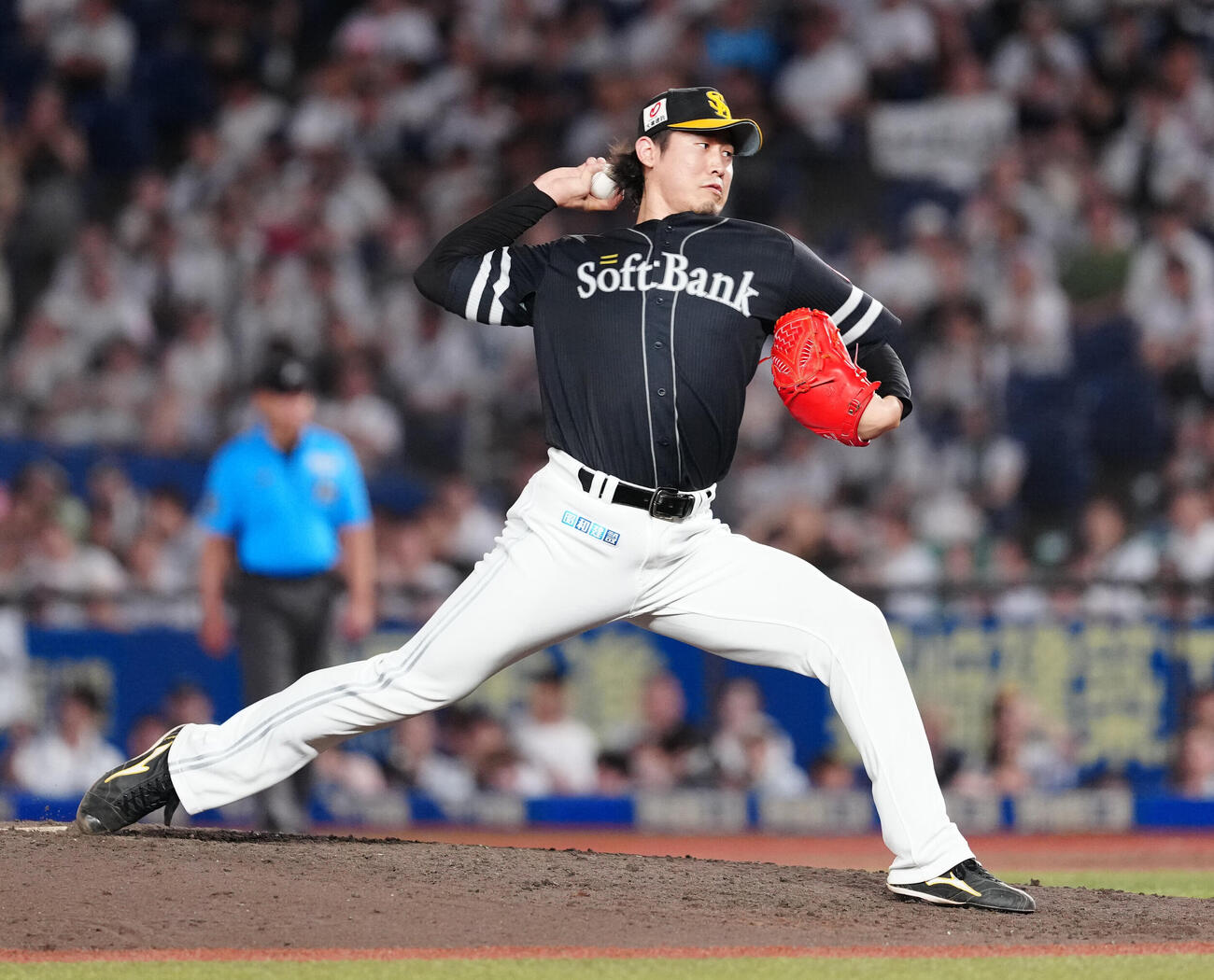 ロッテ対ソフトバンク　9回裏から4番手で登板したソフトバンク杉山一樹（撮影・鈴木みどり）