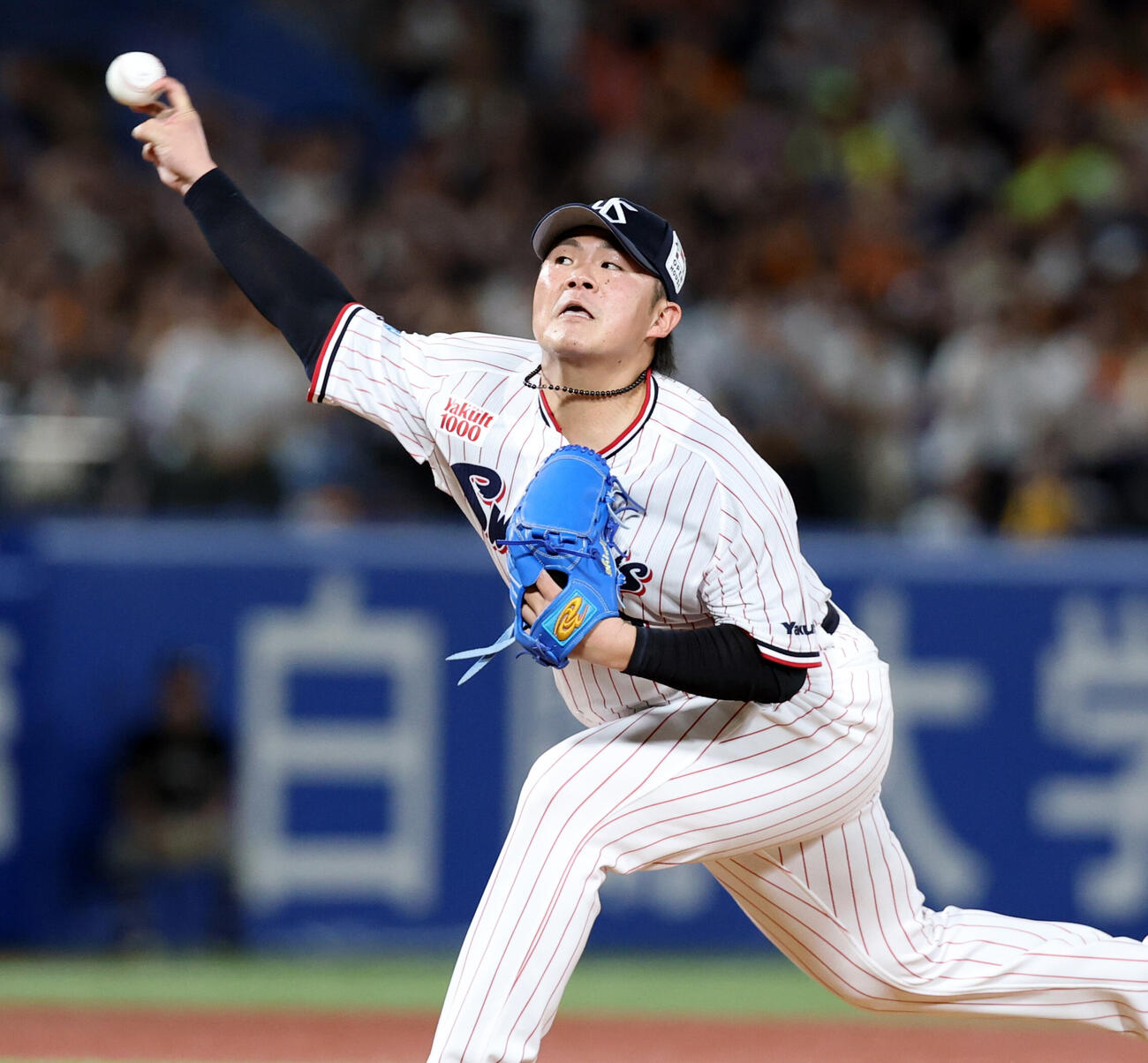 ヤクルト対巨人　8回表巨人の攻撃で登板した清水昇（撮影・浅見桂子）
