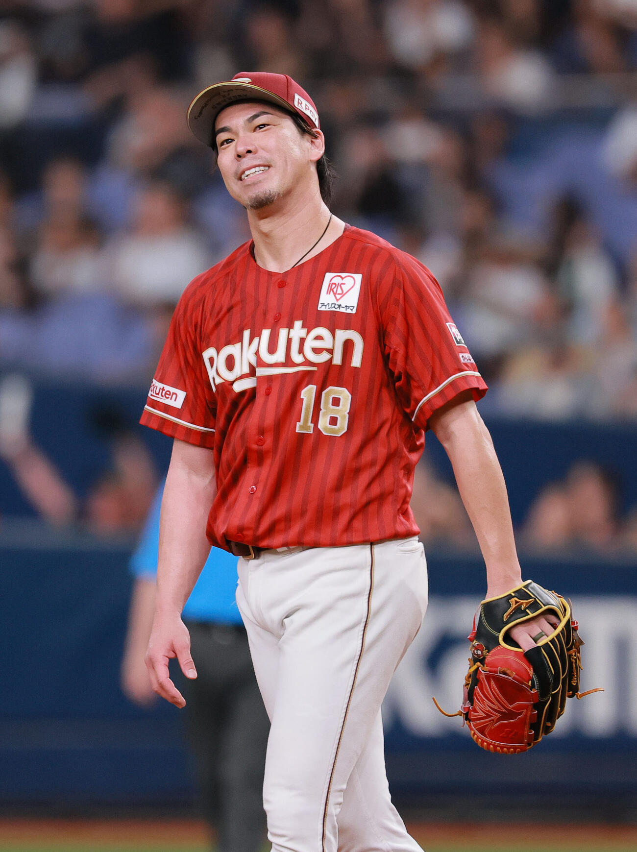 オリックス対楽天　6回裏オリックス無死一塁、前田健太は麦谷祐介に安打を打たれ落胆する（撮影・上山淳一）