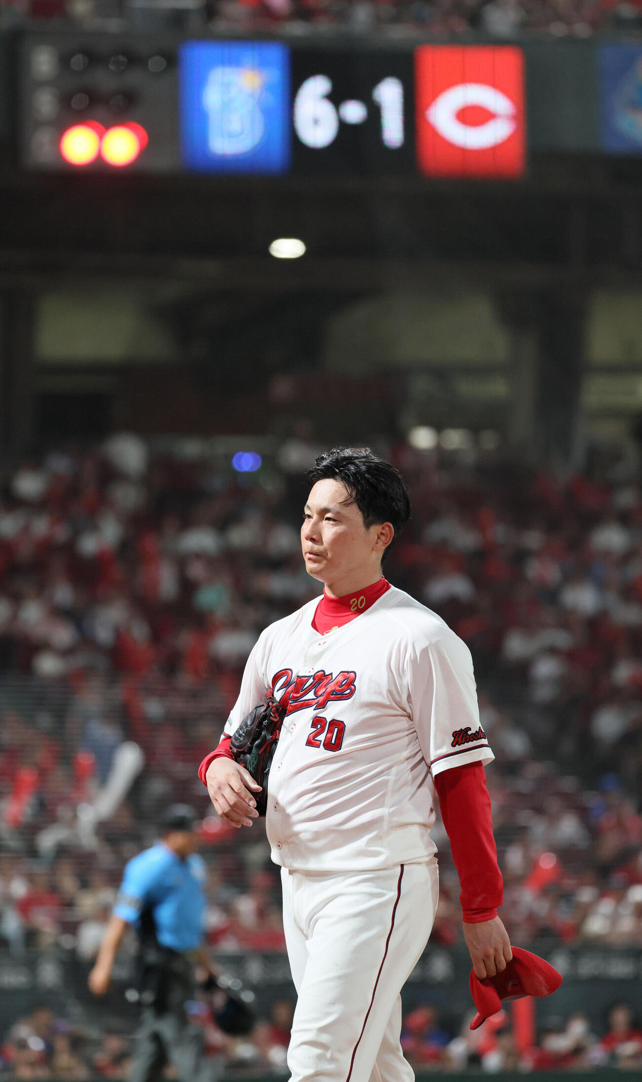 広島対DeNA 7回表DeNA2死二塁、広島栗林良吏は降板（撮影・加藤孝規）