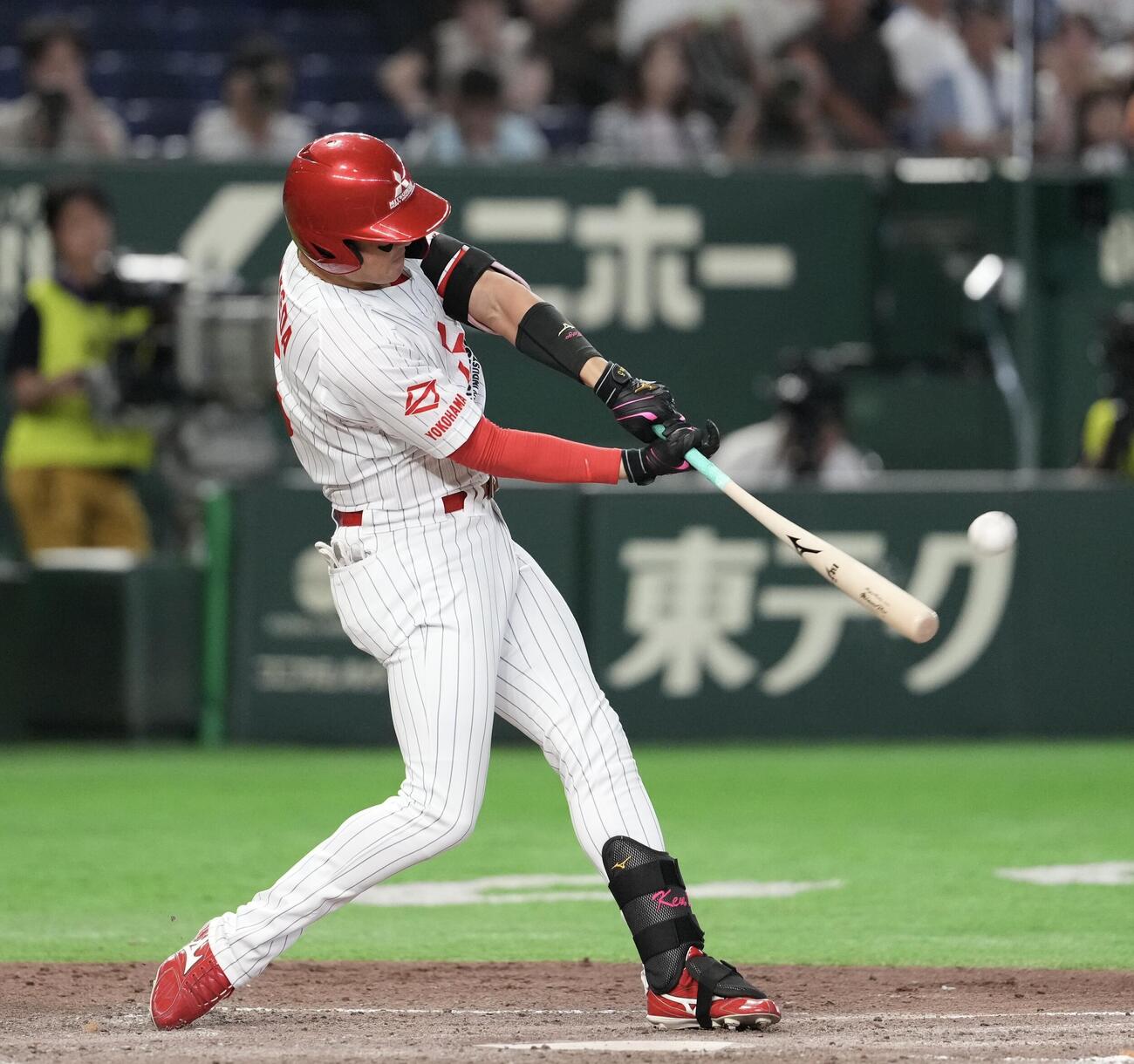 日本製鉄瀬戸内対三菱重工East 5回裏三菱重工East1死三塁、2点本塁打を放つ武田健吾（撮影・小島史椰）