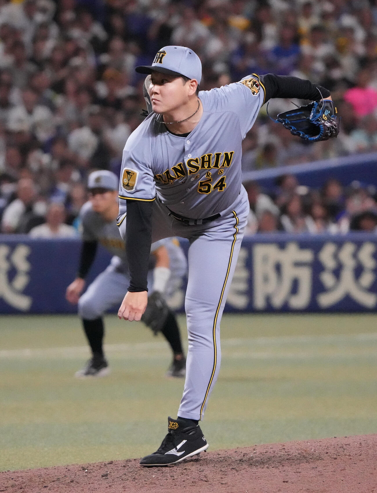 中日対阪神　7回裏、阪神4番手で登板する木下里都（撮影・森本幸一）