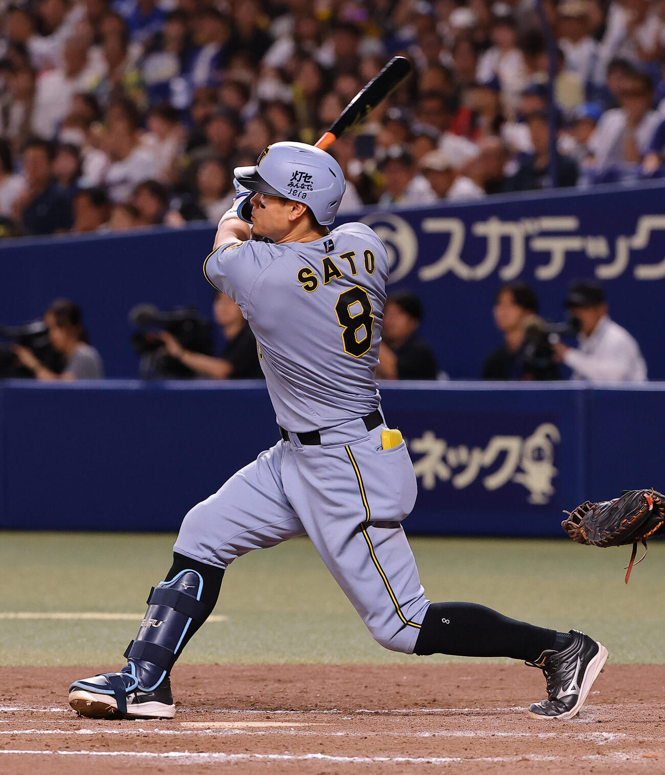 中日対阪神　9回表阪神無死一塁、佐藤輝明は安打を放つ（撮影・上田博志）