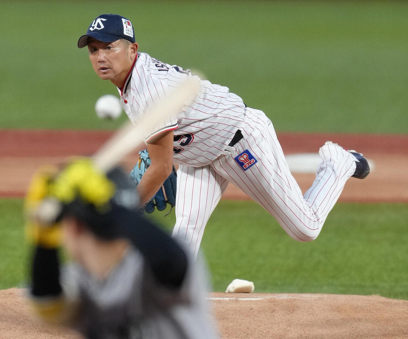 ヤクルト対巨人　ヤクルト先発の石川雅規（撮影・足立雅史）