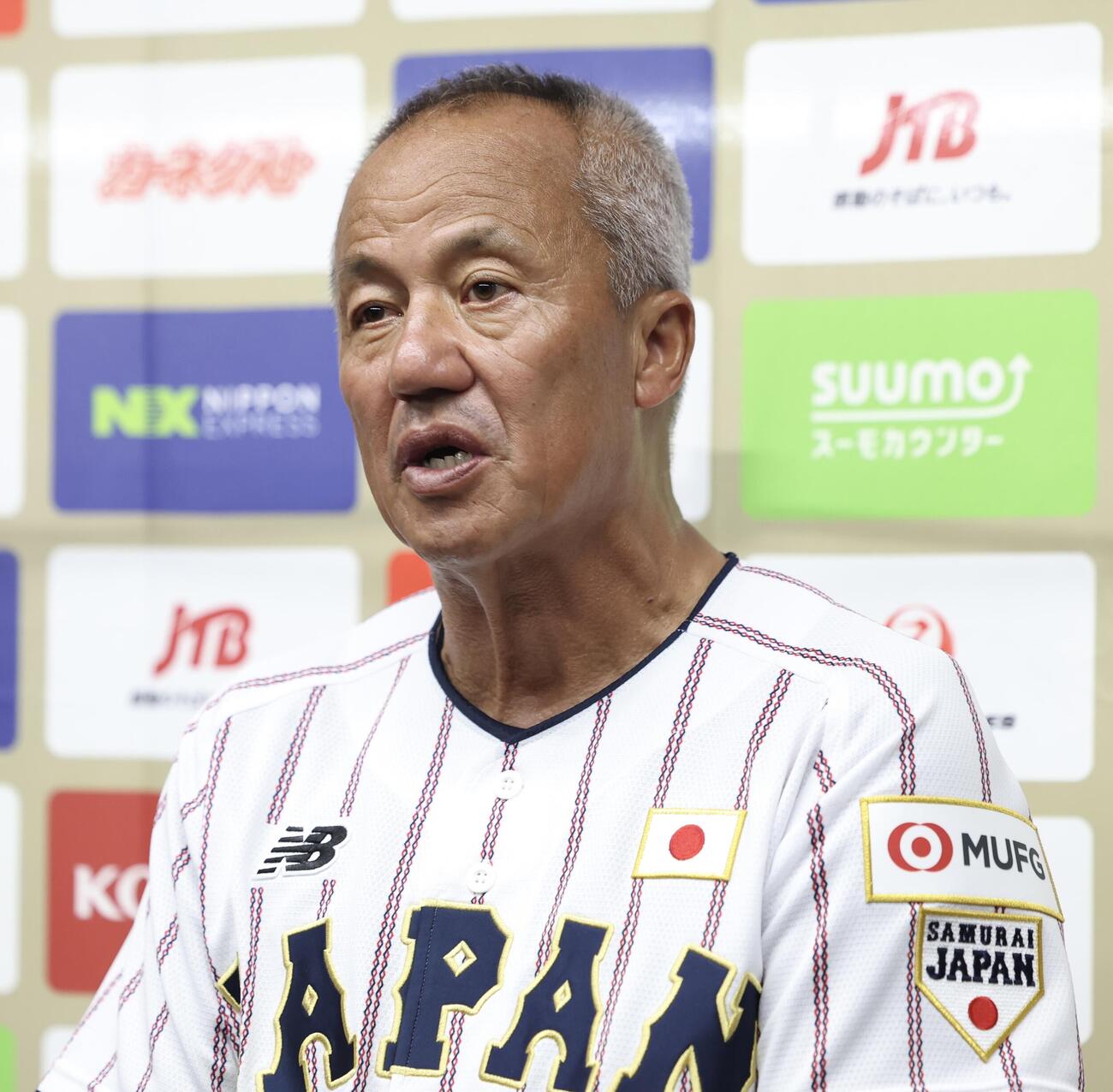 U18高校日本代表対早大　質問に答えるU18高校日本代表・岡田龍生監督（撮影・河田真司）