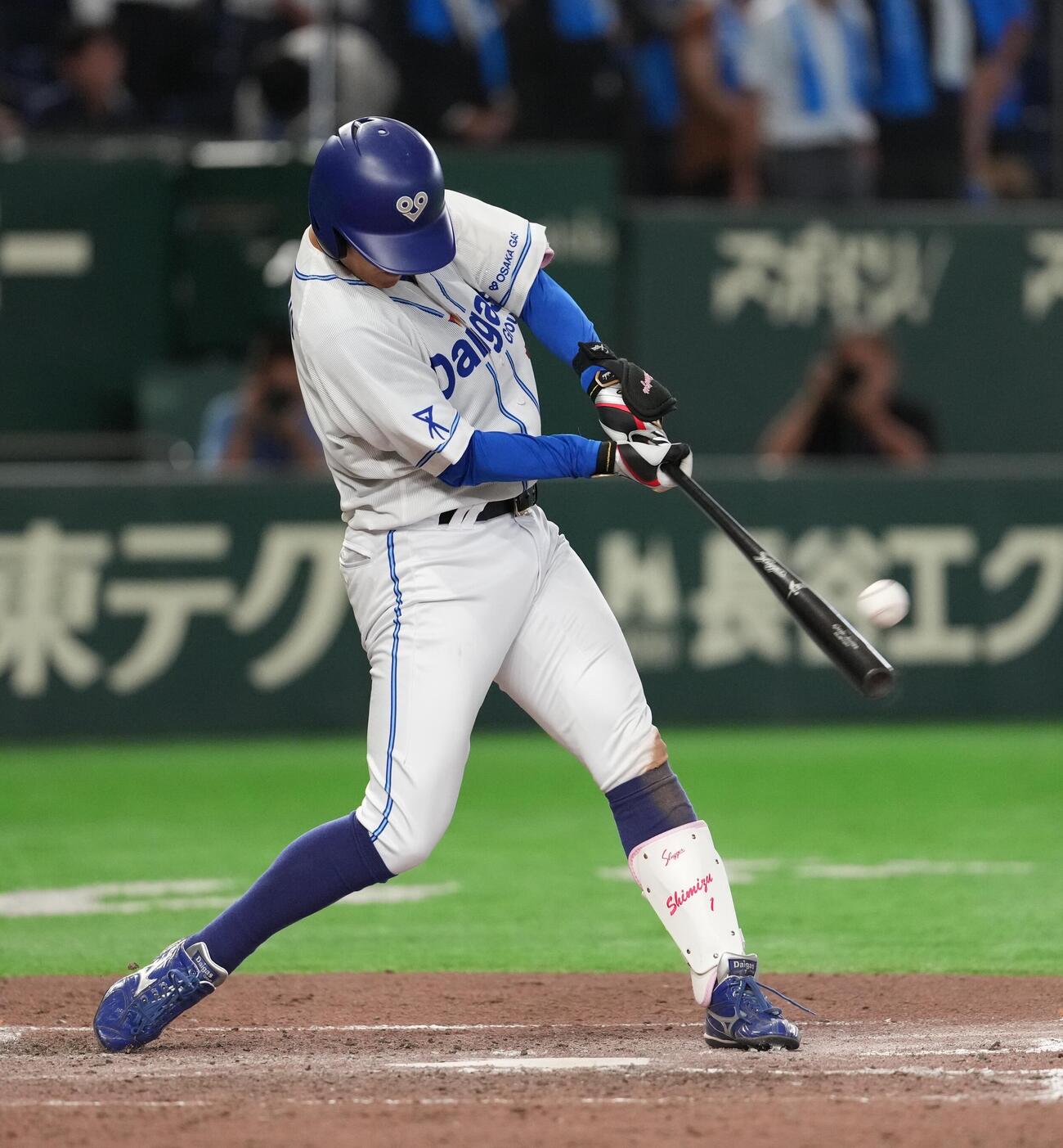 JR西日本対大阪ガス　9回裏大阪ガス2死満塁、逆転サヨナラ満塁本塁打を放つ清水聖也（撮影・小島史椰）