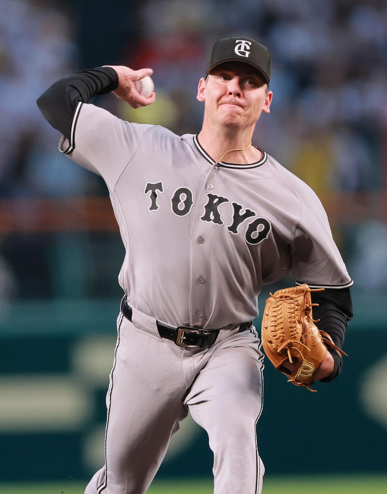 阪神対巨人　力投する巨人先発のスペンサー・ハワード（撮影・上山淳一）