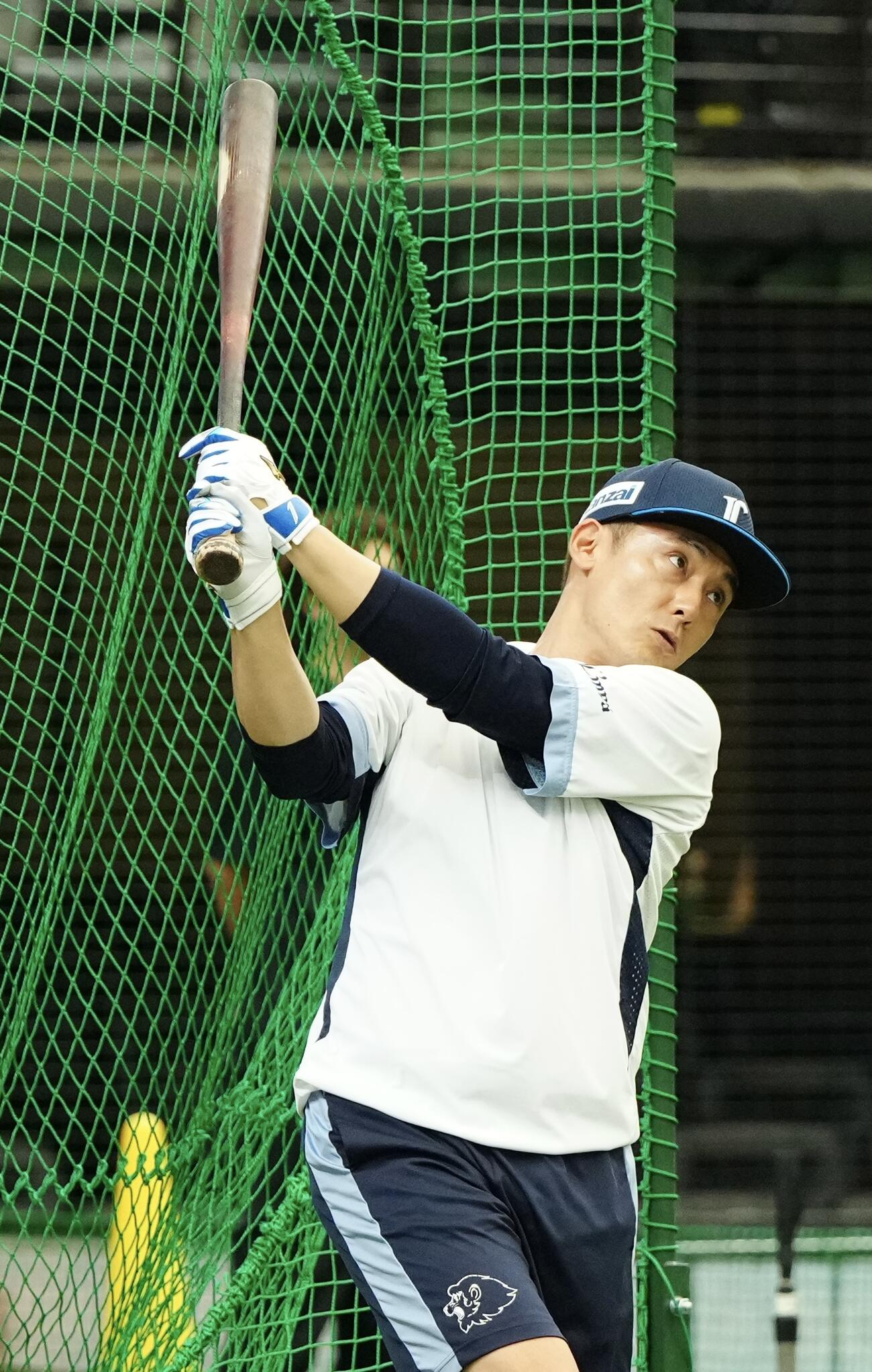 西武対楽天　1軍合流し、打撃練習する西武栗山巧（撮影・江口和貴）