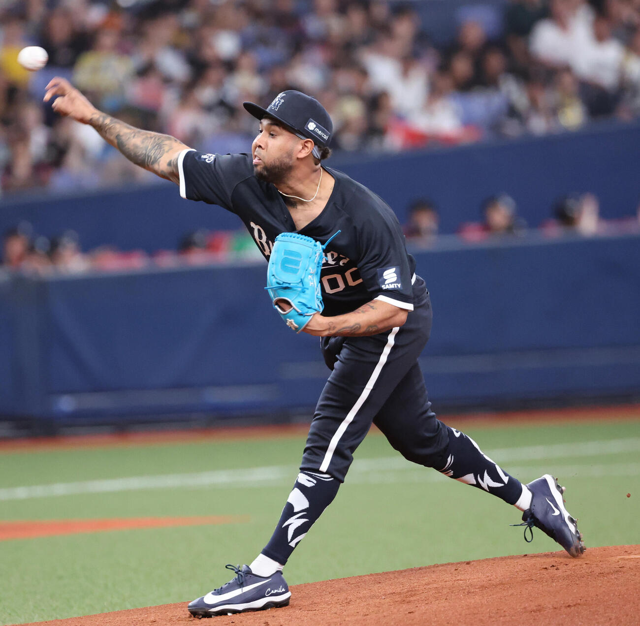 オリックス対ソフトバンク　力投するオリックス先発のアンダーソン・エスピノーザ（撮影・西尾就之）