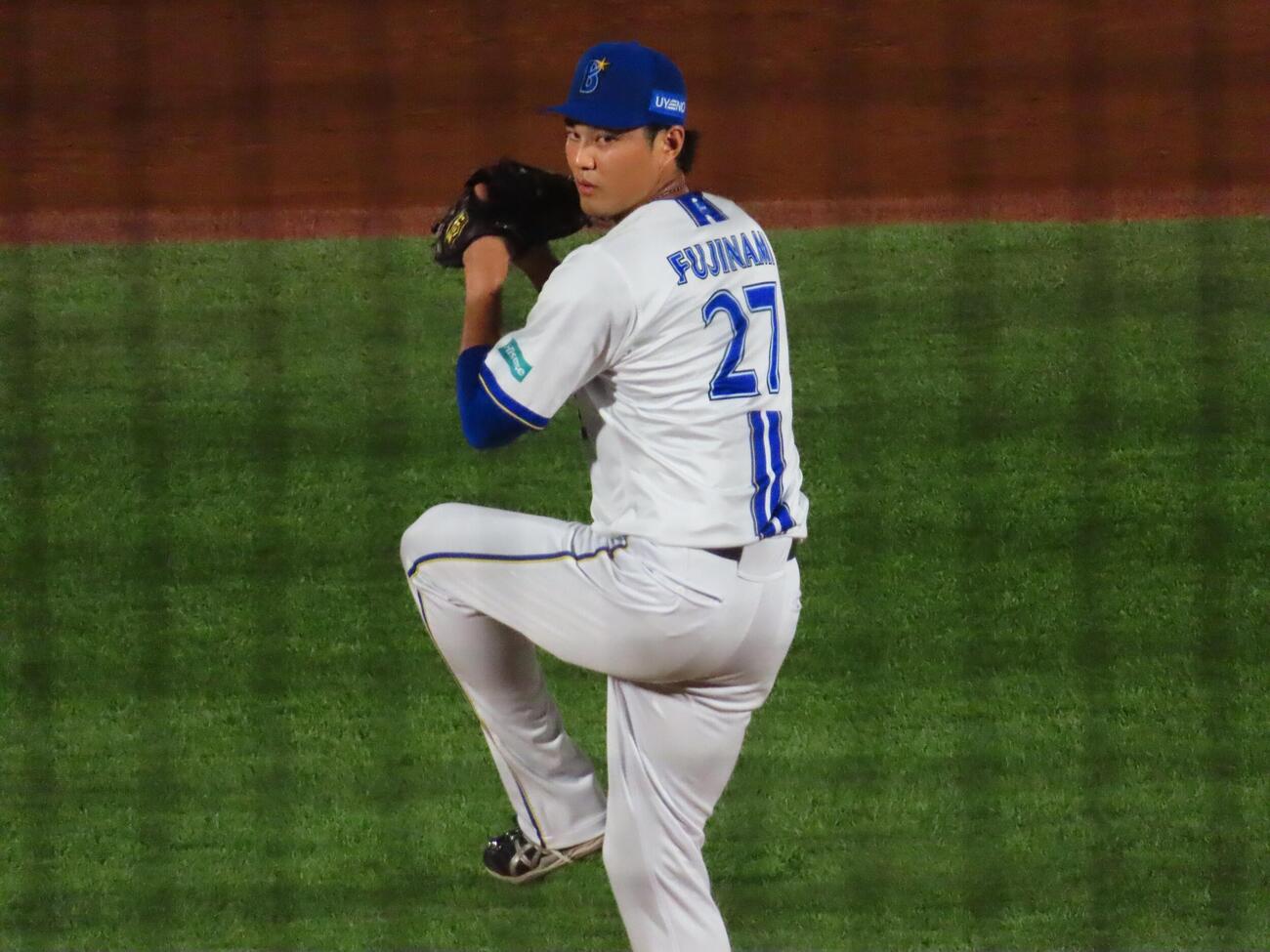ファーム・リーグDeNA対巨人　先発し力投するDeNA藤浪晋太郎