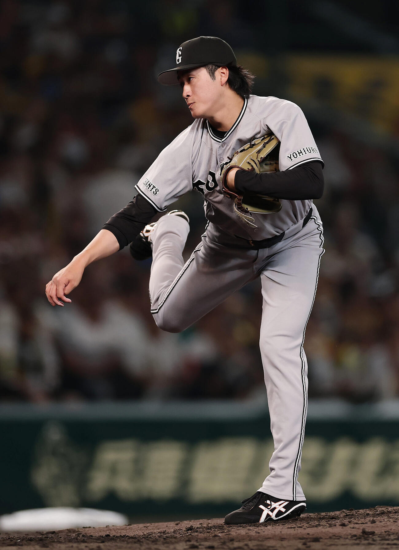 阪神対巨人　巨人2番手の西舘勇陽（撮影・前田充）