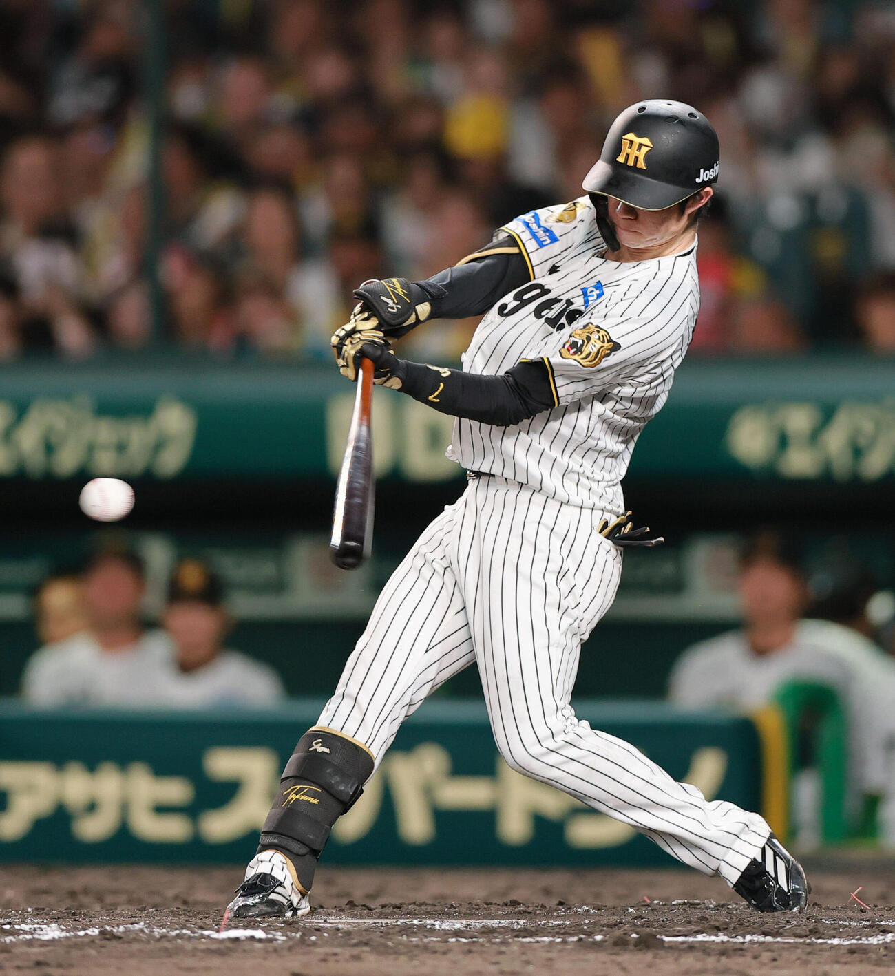 阪神対巨人　7回裏阪神無死、中野拓夢は安打を放つ（撮影・上山淳一）