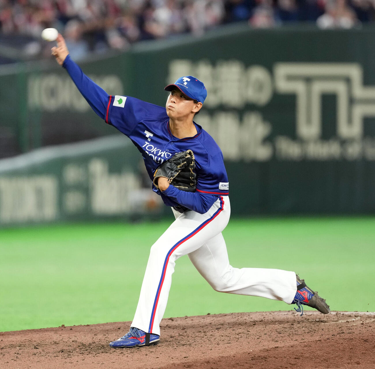 東京ガス対西濃運輸　7回途中からマウンドに上がった東京ガスの松崎公亮（撮影・たえ見朱実）