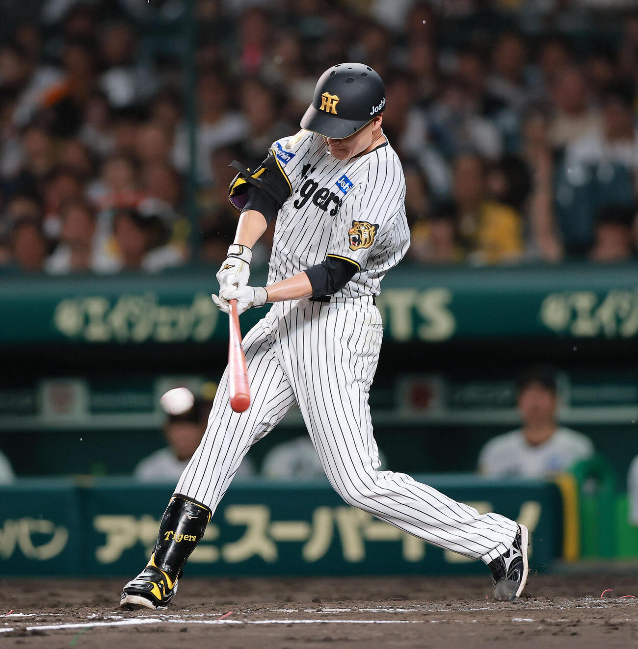 阪神対巨人　3回裏阪神無死、大竹耕太郎は安打を放つ（撮影・上山淳一）
