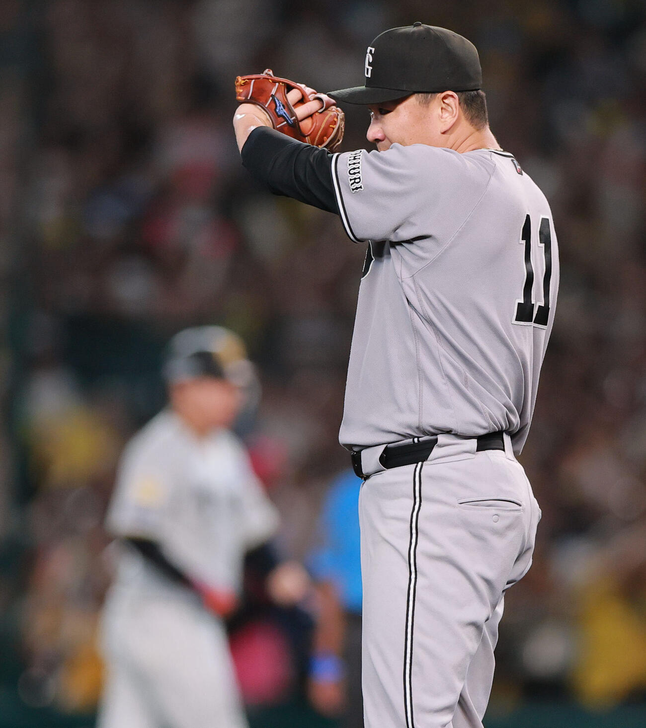 阪神対巨人　6回裏阪神2死一、三塁、田中将大は大山悠輔に適時打を浴びる（撮影・上山淳一）