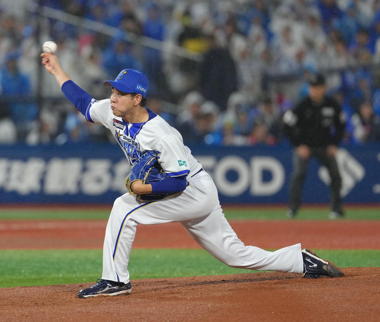 DeNA対中日　DeNA先発の平良拳太郎（撮影・足立雅史）