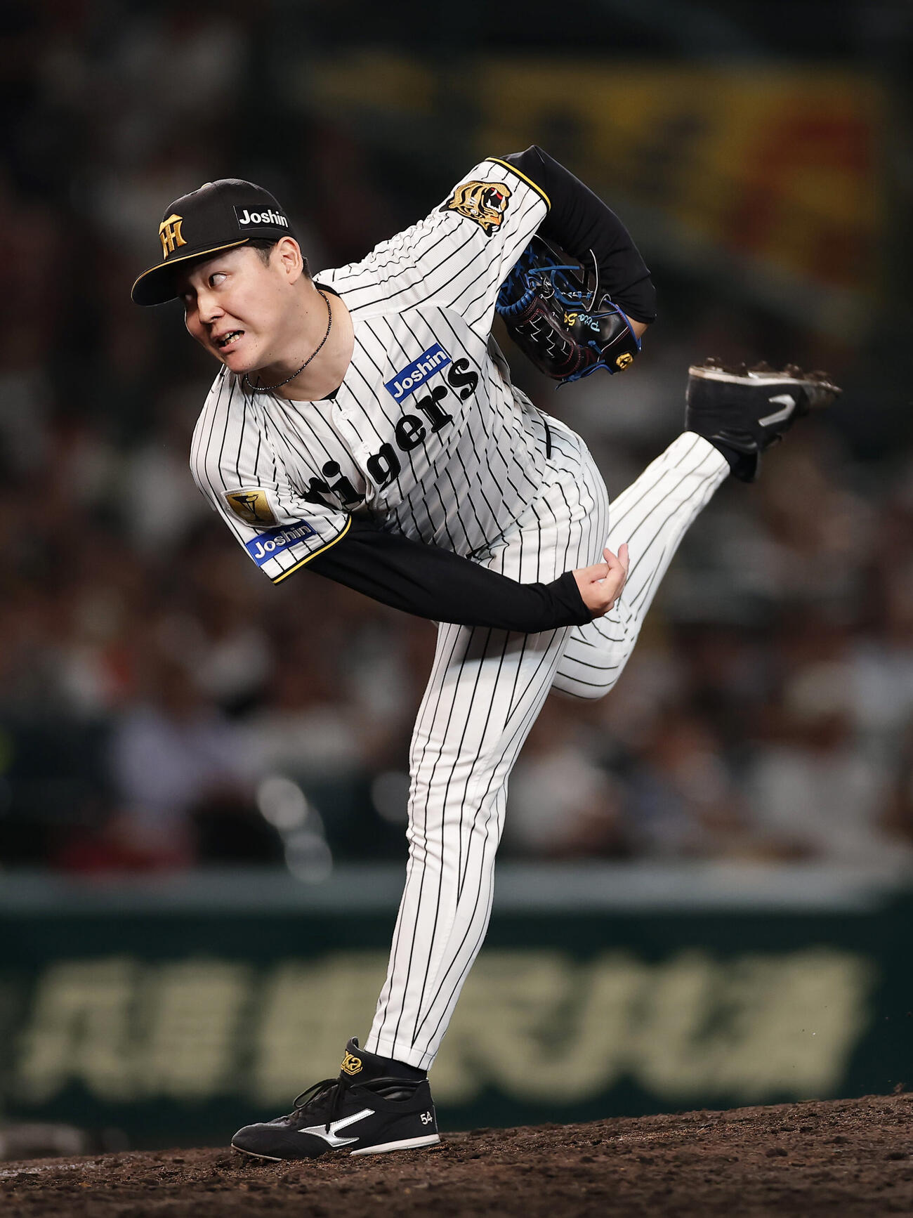 阪神対巨人　阪神4番手の木下里都（撮影・前田充）