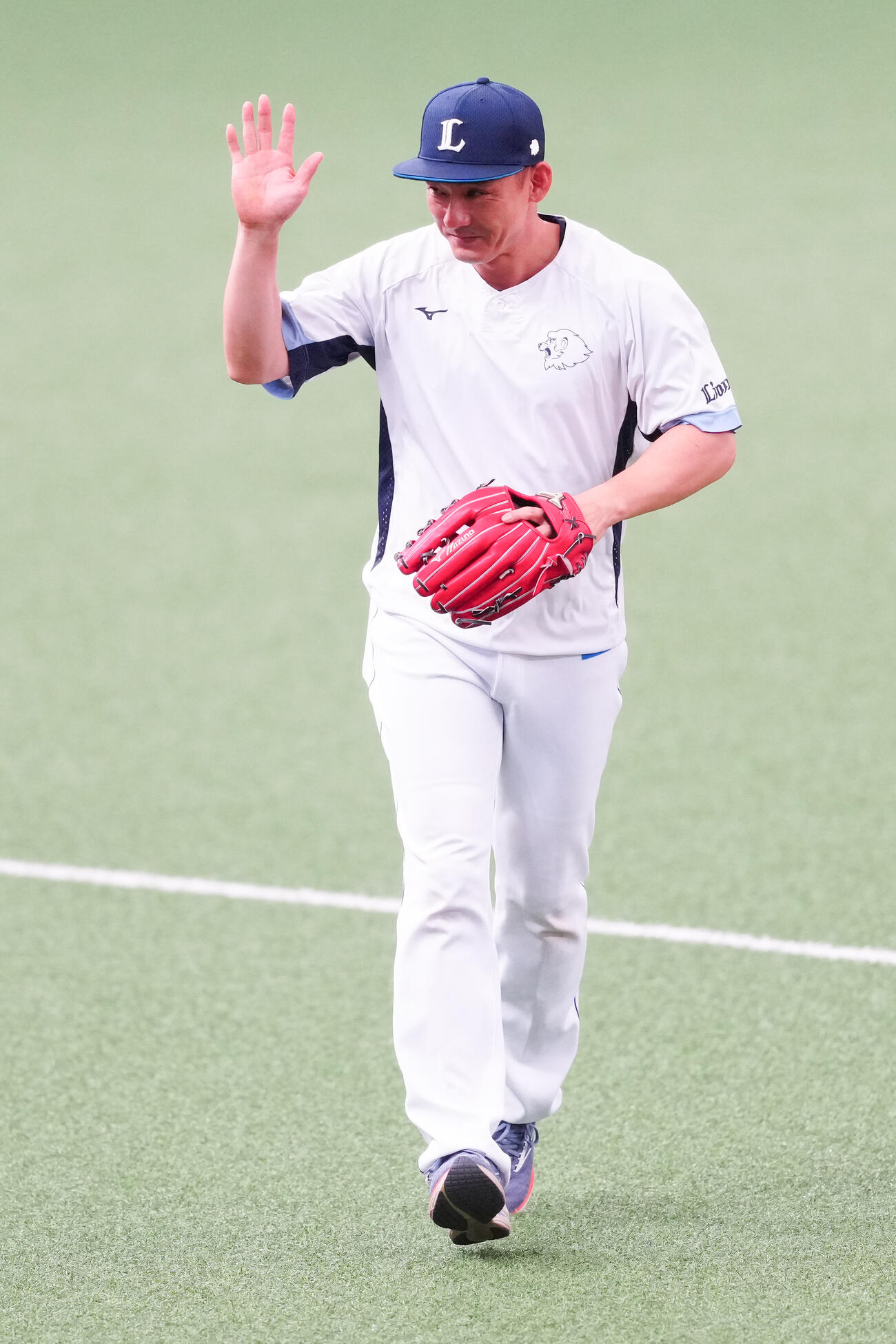 西武対楽天　試合前練習を終え、引き揚げる西武栗山巧（撮影・江口和貴）