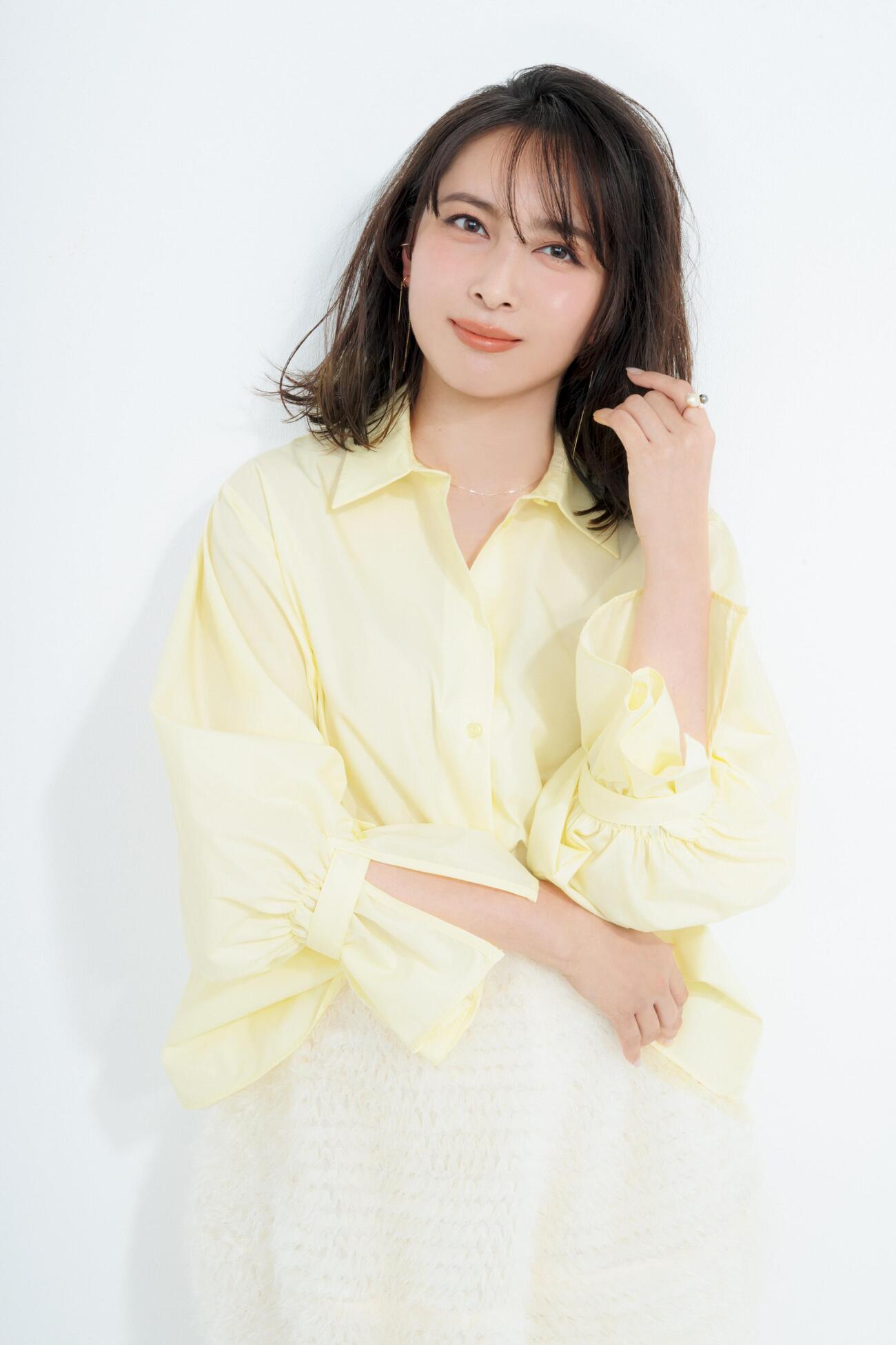 秋田でのセレモニアルピッチに登場する加藤夏希