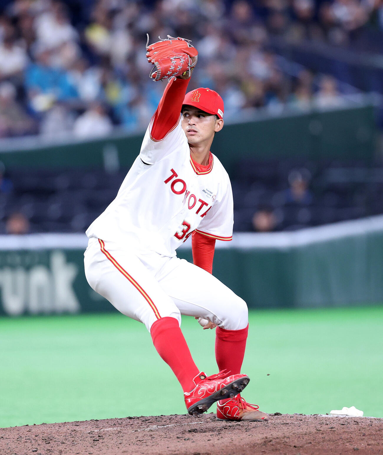 JFE西日本対トヨタ自動車　力投するトヨタ自動車4番手の沢山優介（撮影・鈴木正人）
