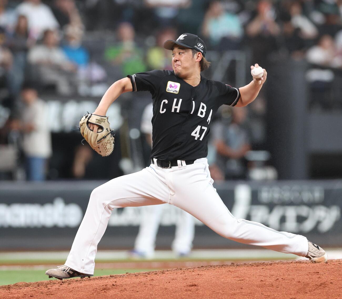 日本ハム対ロッテ　7回に登板の鈴木昭汰（撮影・黒川智章）