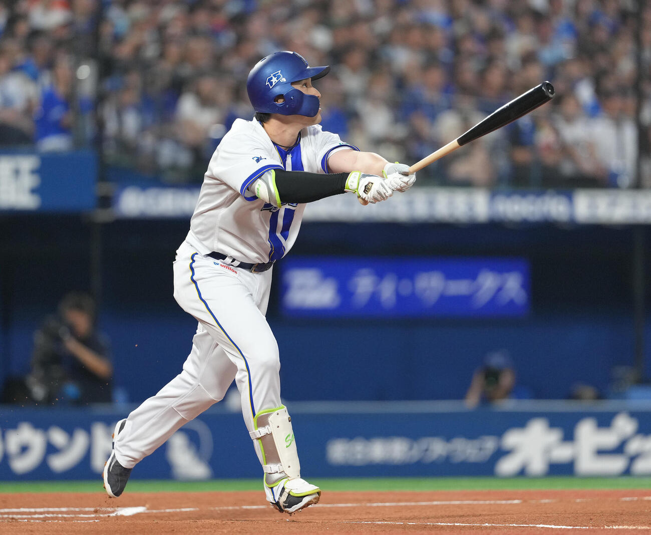 DeNA対中日　1回裏DeNA2死、佐野恵太は先制本塁打を放つ（撮影・足立雅史）