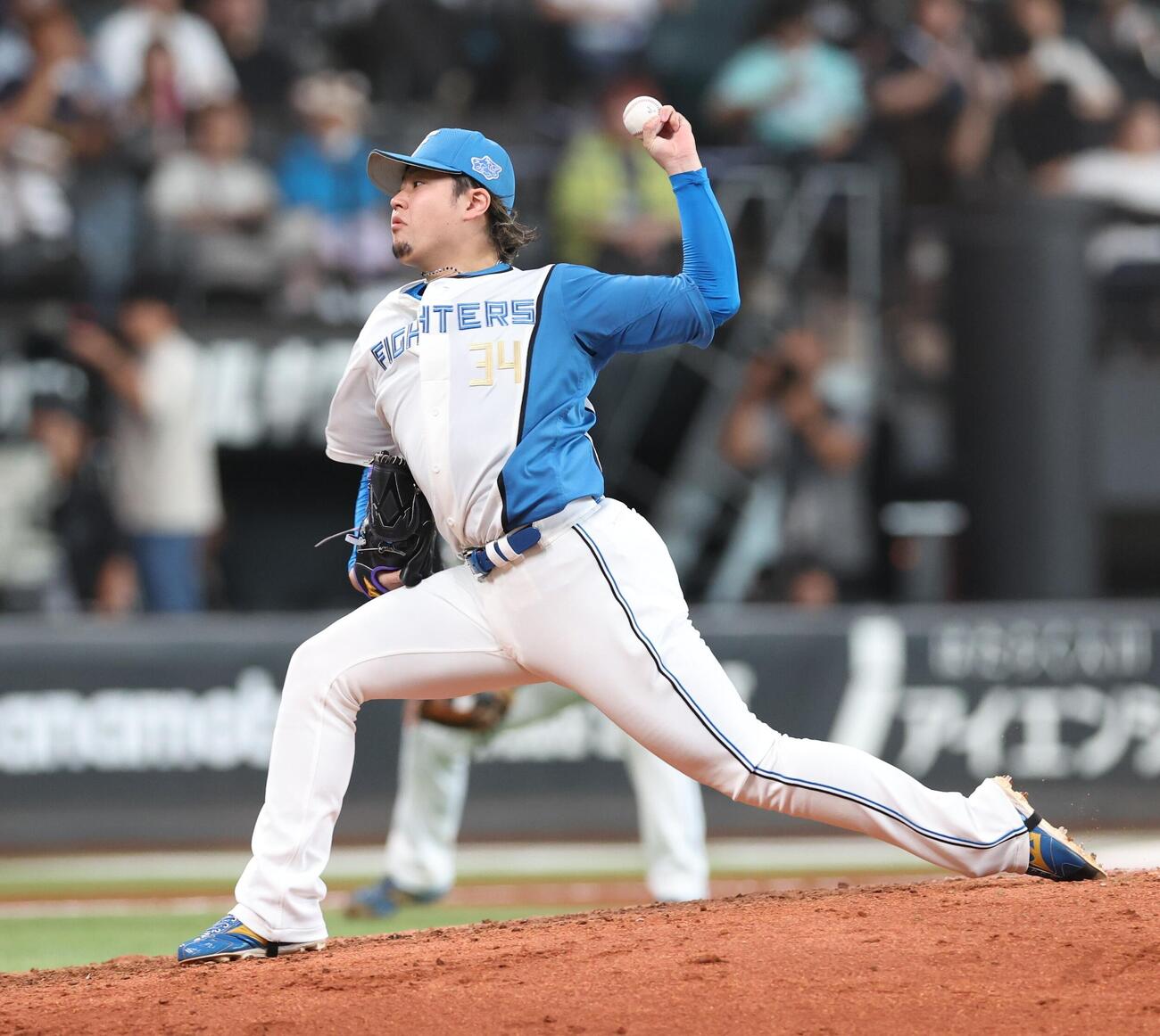 日本ハム対ロッテ　8回に登板の堀瑞輝（撮影・黒川智章）