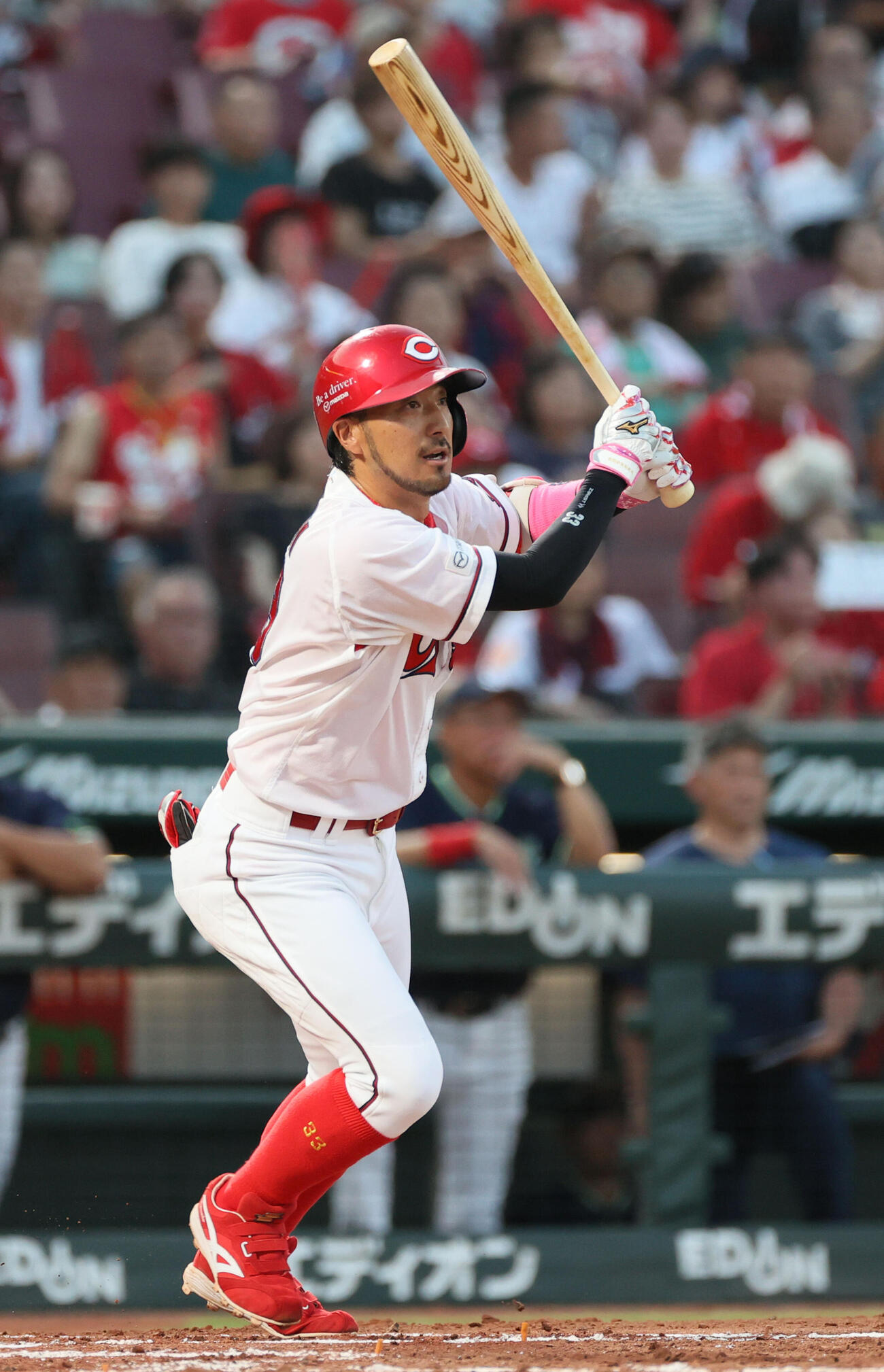 広島対ヤクルト　1回裏広島1死一、二塁、菊池涼介は右前適時打を放つ（撮影・加藤孝規）