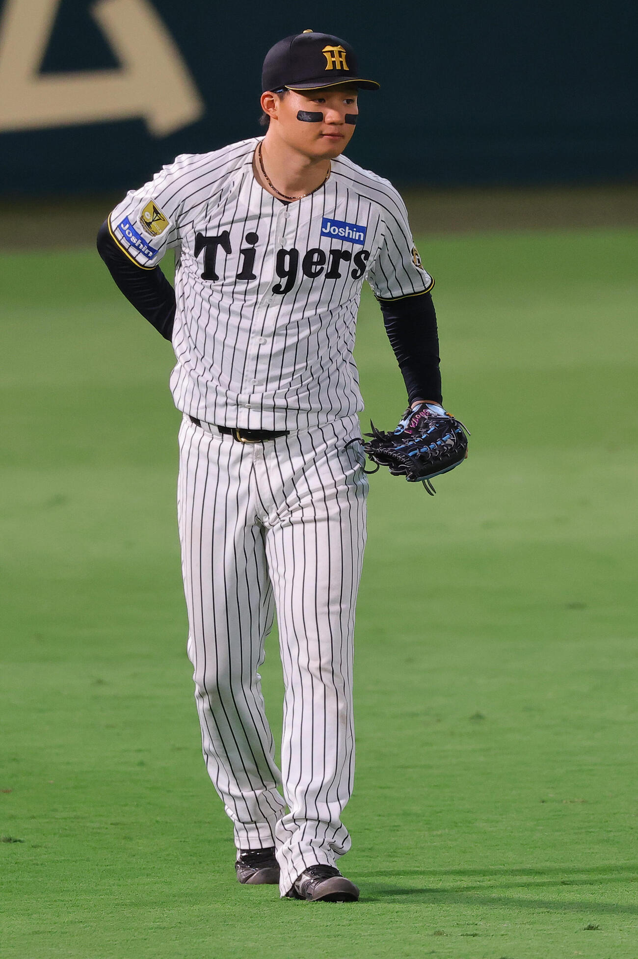 阪神対巨人　9回、右翼守備につく森下翔太（撮影・上田博志）