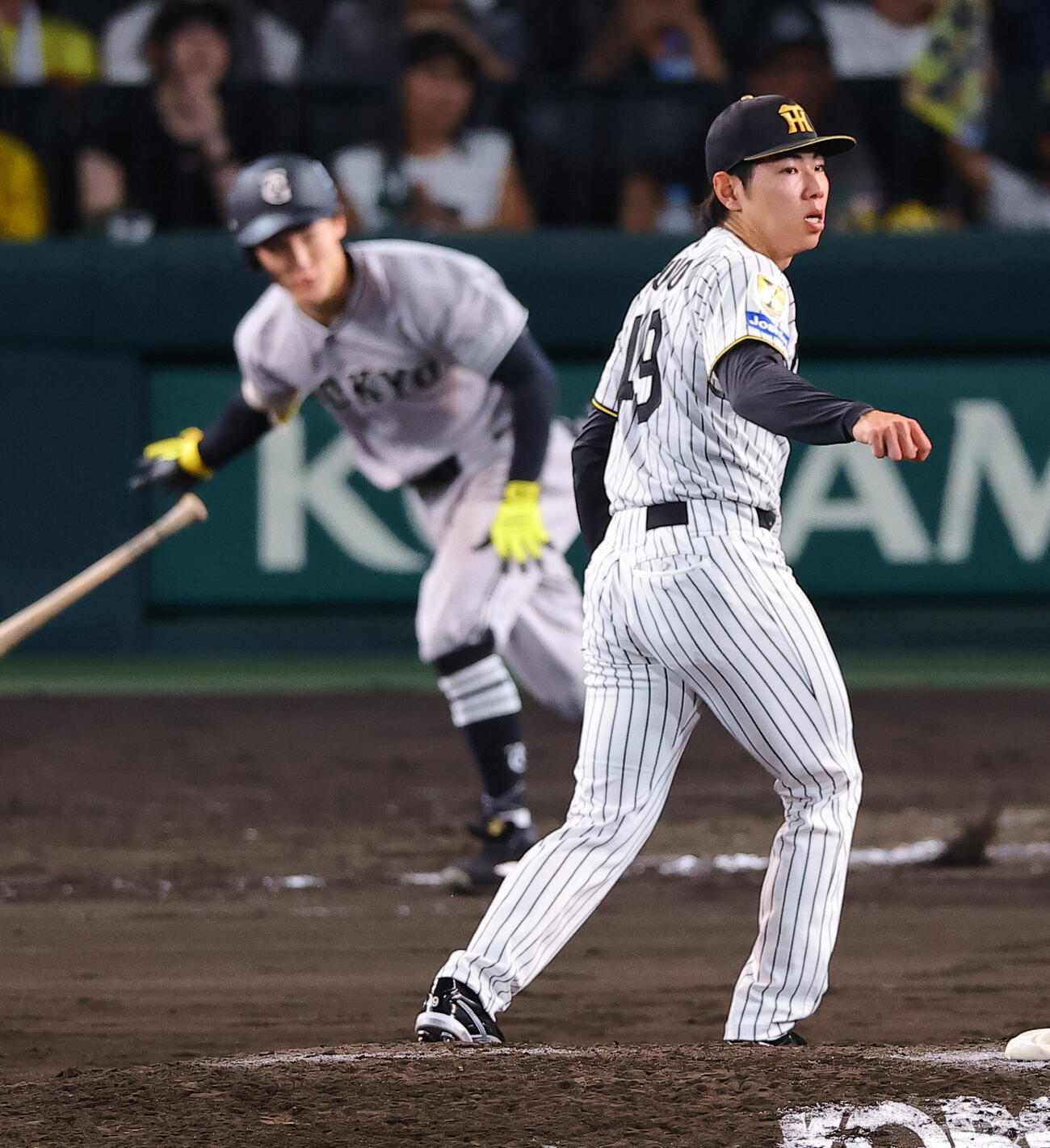 阪神対巨人　9回表巨人2死満塁、工藤泰成は浦田俊輔に適時打を浴びる（撮影・上田博志）