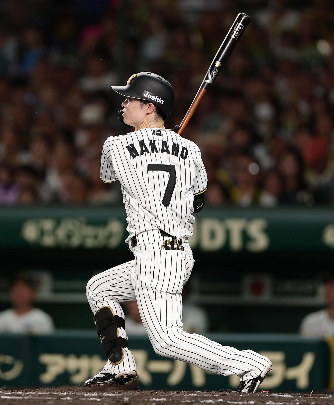 阪神対巨人　3回裏阪神1死二、三塁、中前2点適時打を放つ中野拓夢（撮影・前田充）
