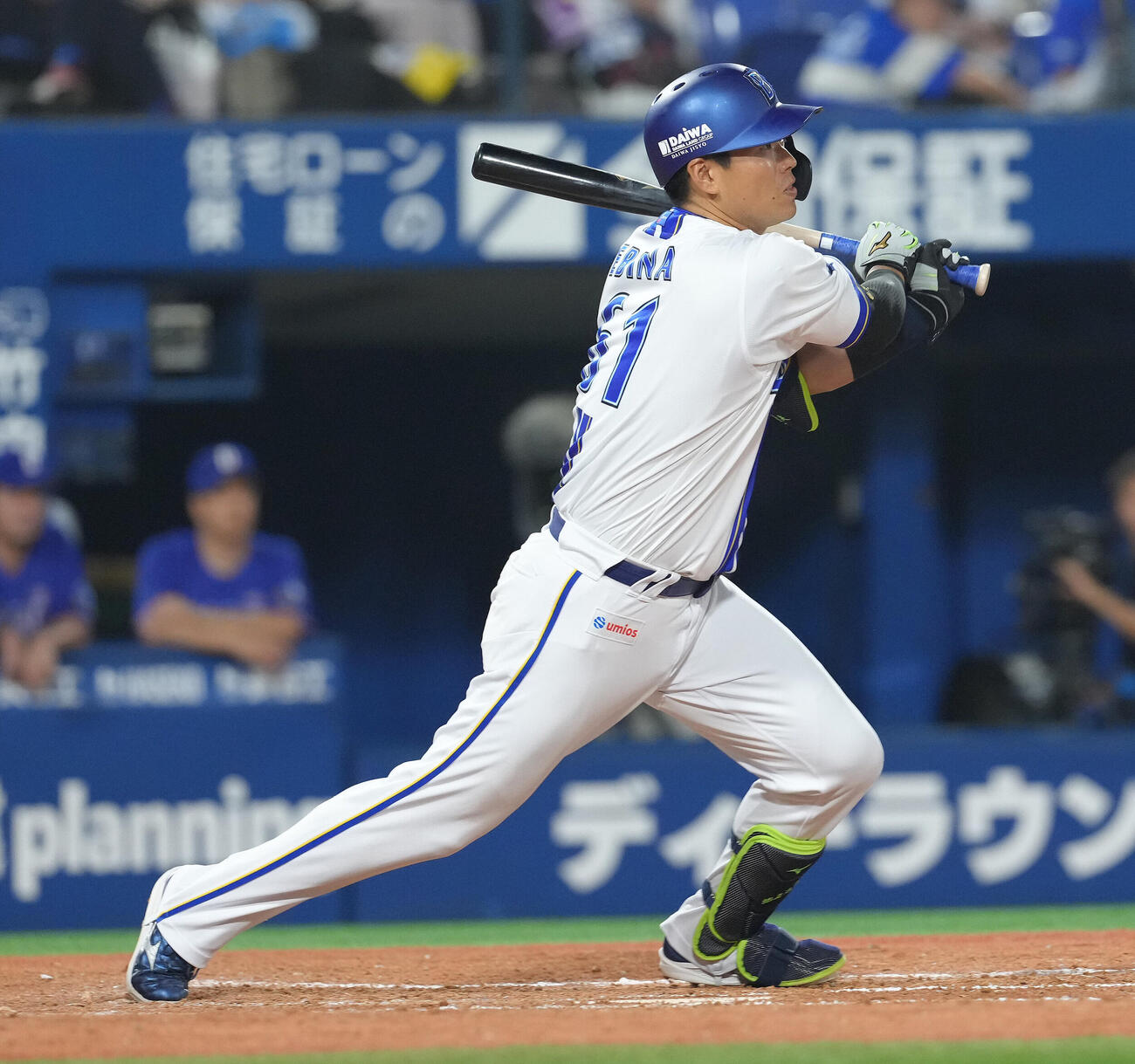 DeNA対中日　9回裏DeNA2死二、三塁、蝦名達夫はサヨナラ打を放つ（撮影・足立雅史）