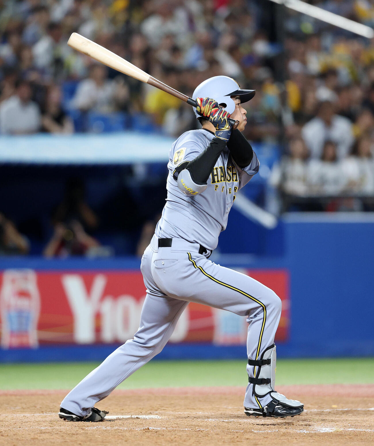 ヤクルト対阪神　5回表阪神2死一、二塁、高橋遥人は適時打を放つ（撮影・鈴木正人）