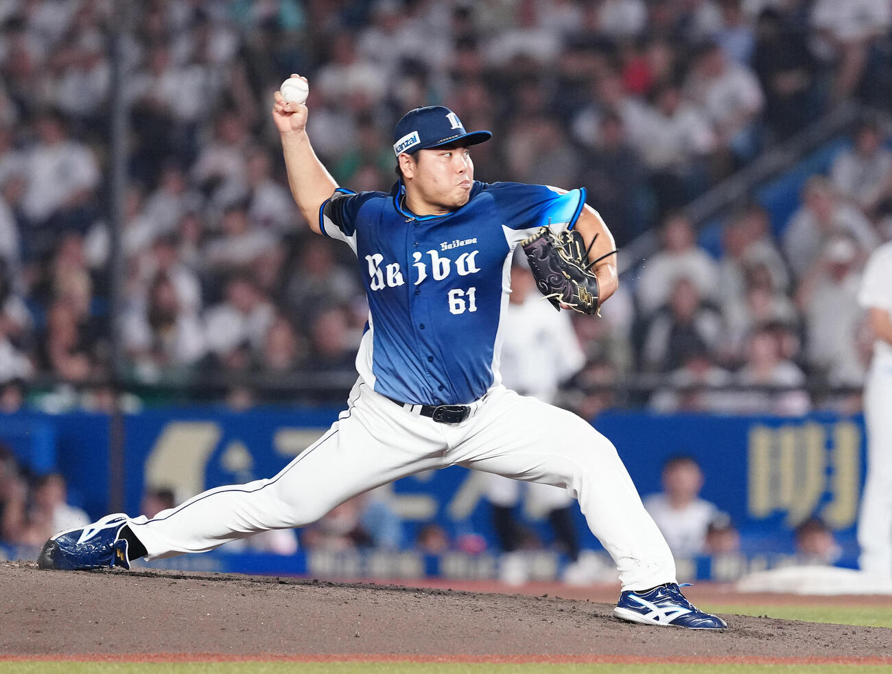 ロッテ対西武　先発し力投する西武平良海馬（撮影・鈴木みどり）