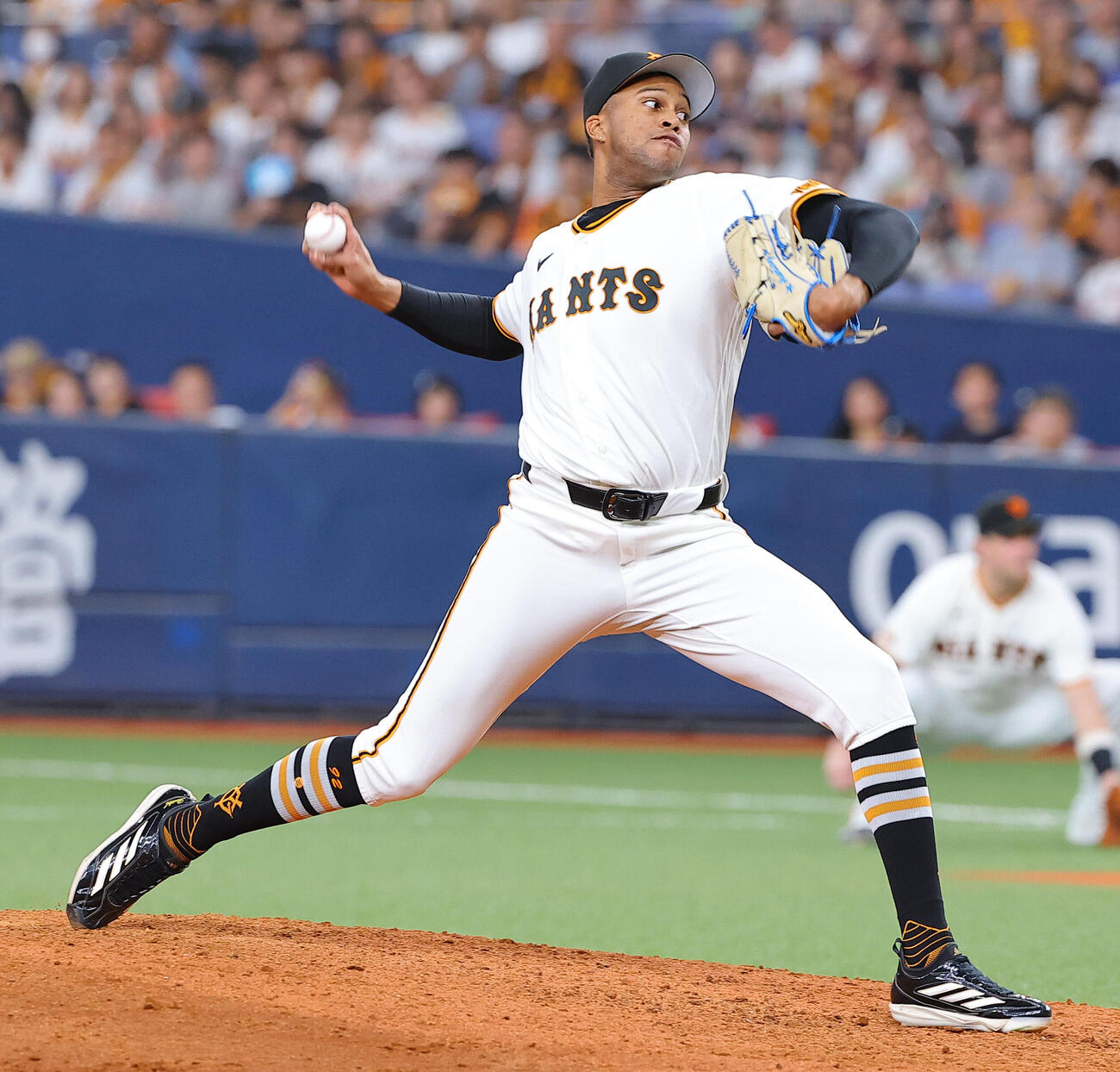 巨人対DeNA　巨人5番手のライデル・マルティネス（撮影・上田博志）