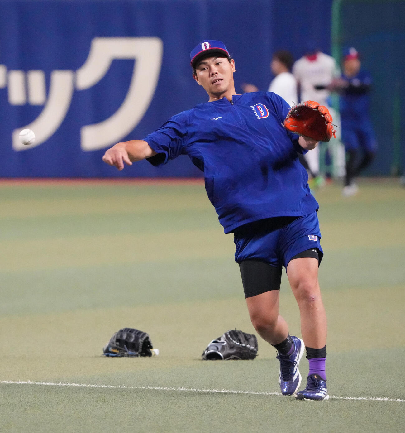 中日対広島　試合前、一軍に合流し練習を行う高橋周平（撮影・森本幸一）