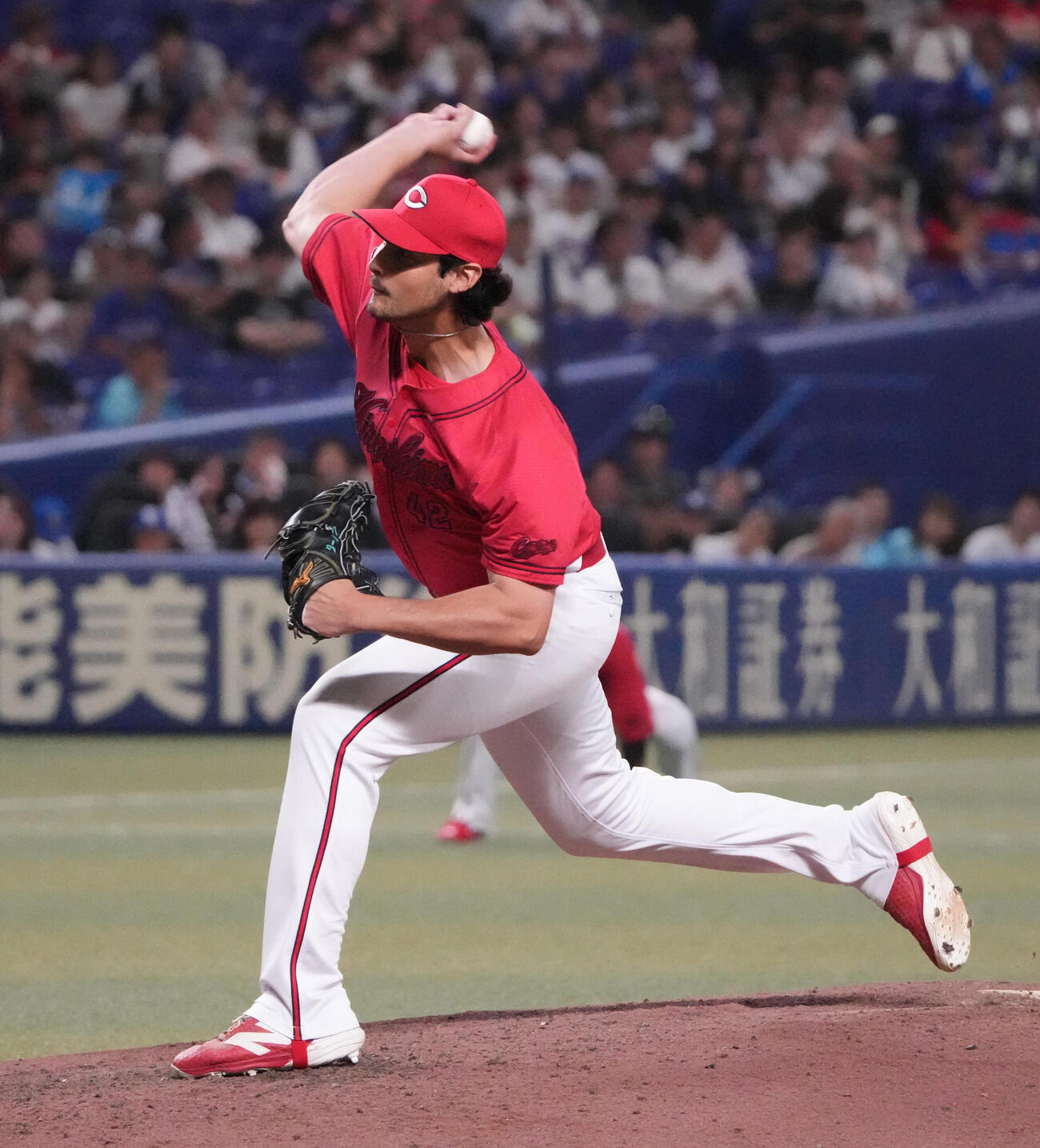 中日対広島　9回裏、広島2番手で登板するフレディ・ターノック（撮影・森本幸一）