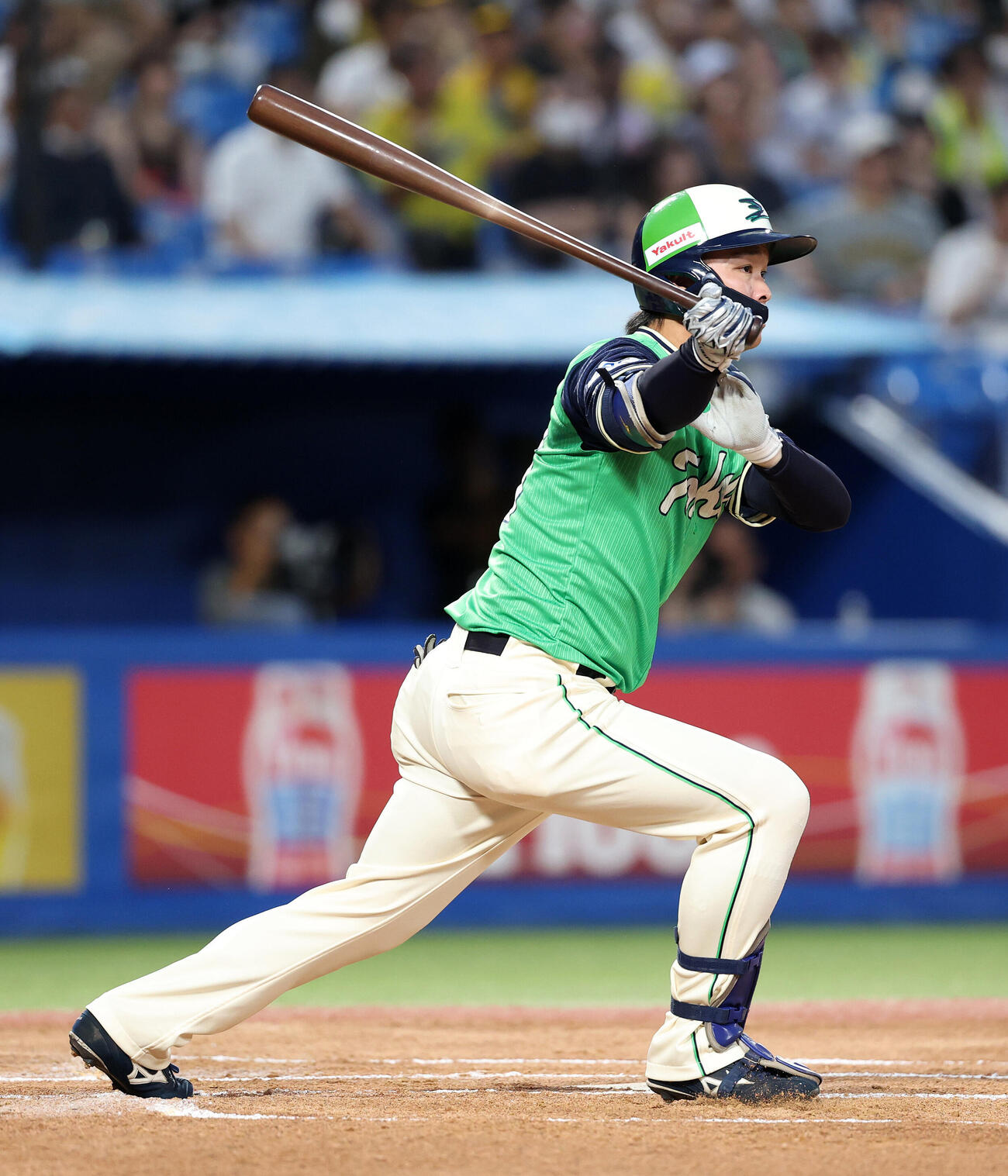 ヤクルト対阪神　1回裏ヤクルト1死二塁、西村瑠伊斗は適時二塁打を放つ（撮影・鈴木正人）