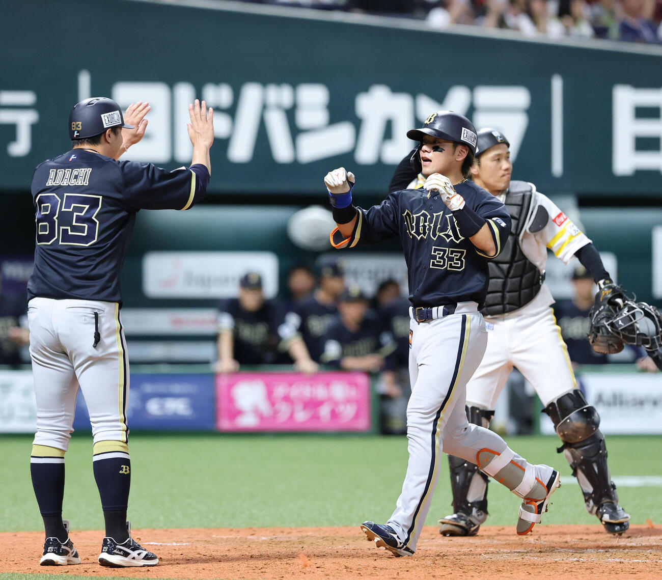26年7月21日　ソフトバンク対オリックス　5回表オリックス2死、杉沢龍は右越えに勝ち越し本塁打を放ち笑顔を見せる（撮影・梅根麻紀）