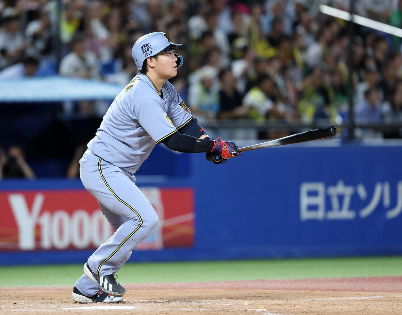 ヤクルト対阪神　3回表阪神2死、大山悠輔は二塁打を放つ（撮影・鈴木正人）