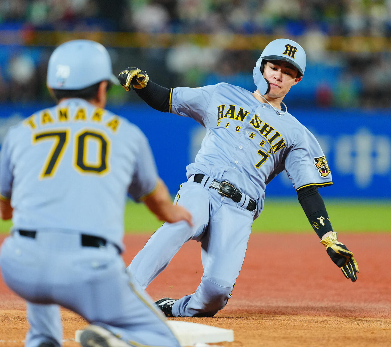 3日、ヤクルト戦の3回、森下翔太の適時打の間に三塁まで進む中野拓夢