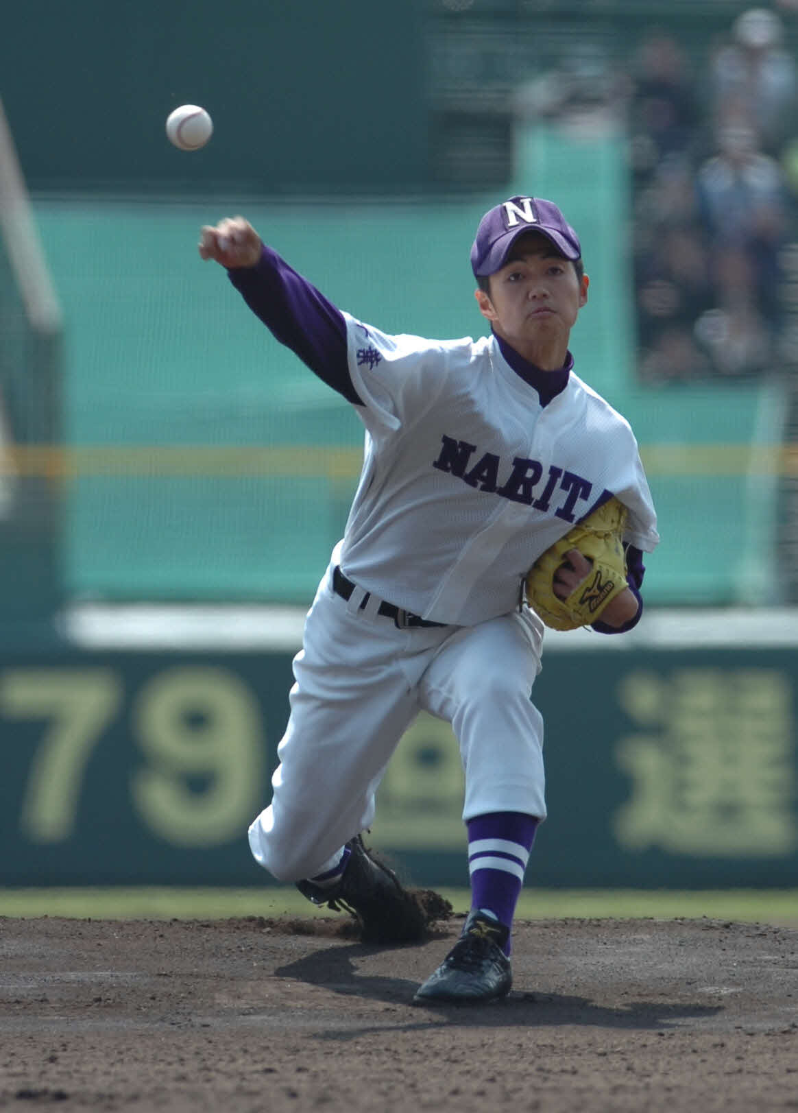 07年3月、センバツで投球する成田時代の唐川
