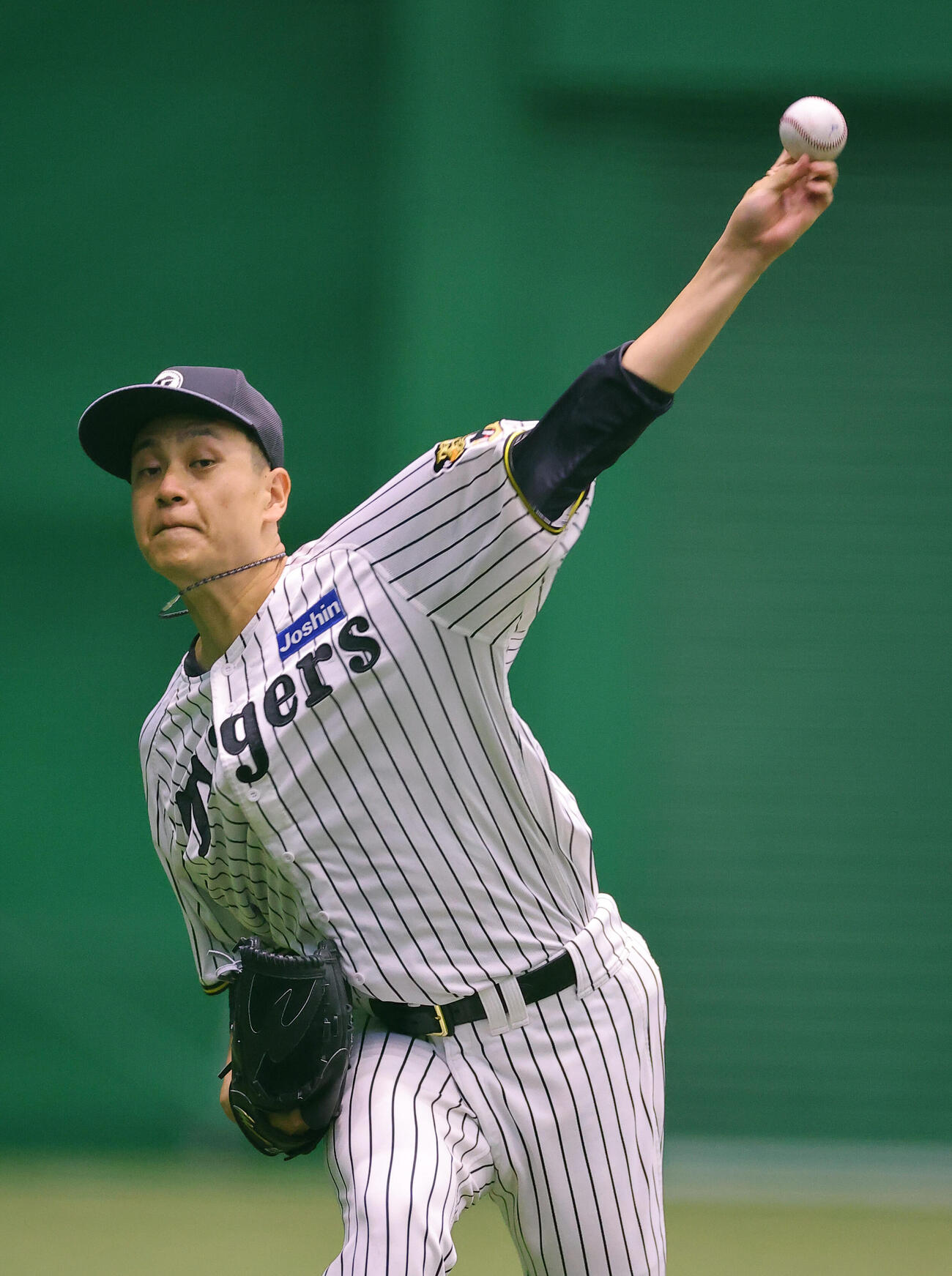 キャッチボールをする大竹耕太郎（撮影・上田博志）
