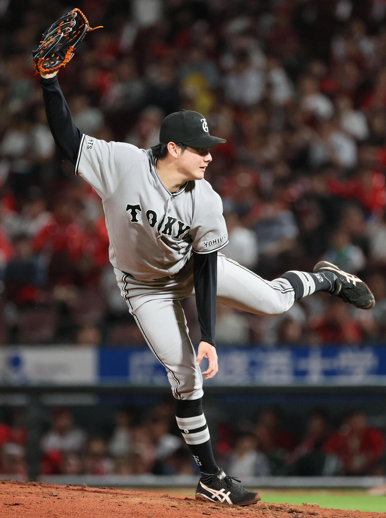広島対巨人　5回裏広島、好投する巨人先発の竹丸和幸（撮影・加藤孝規）