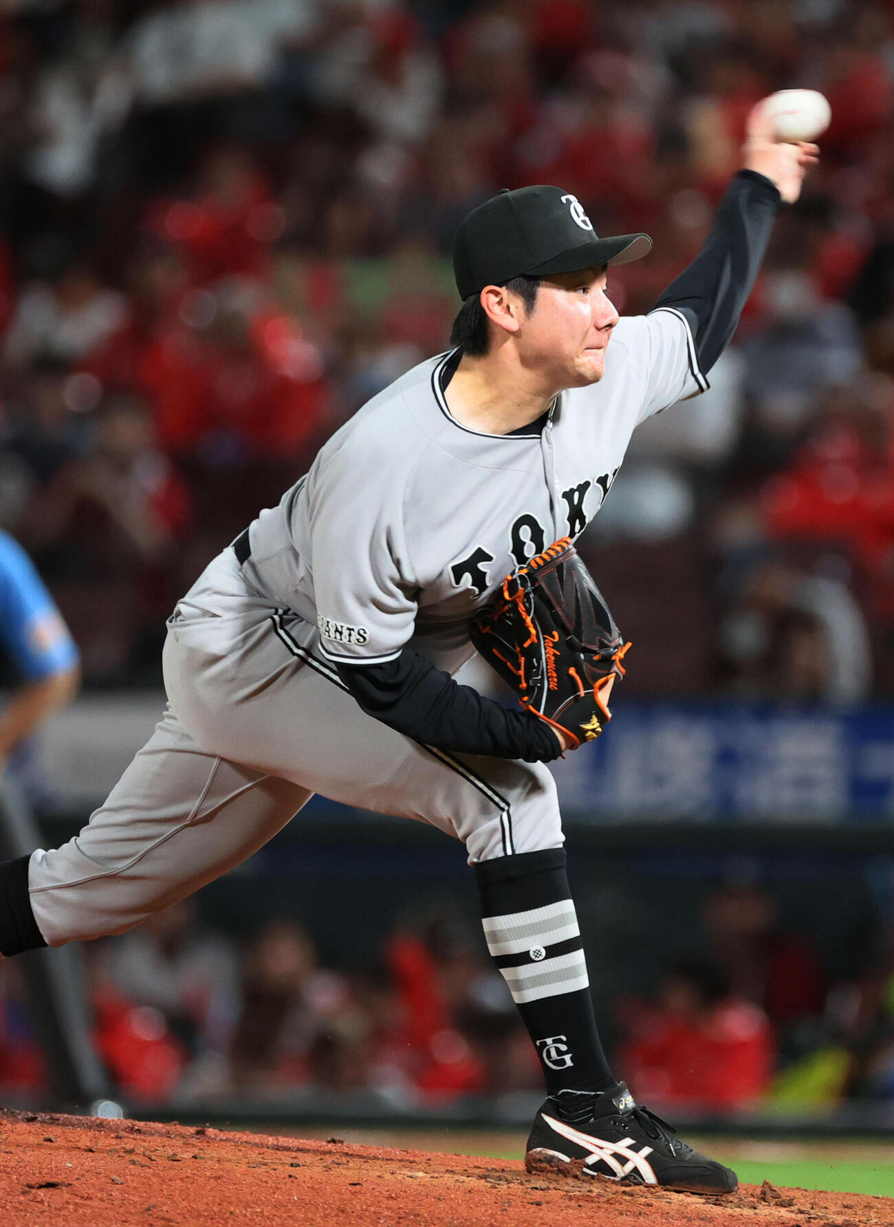 広島対巨人　巨人先発の竹丸和幸（撮影・加藤孝規）