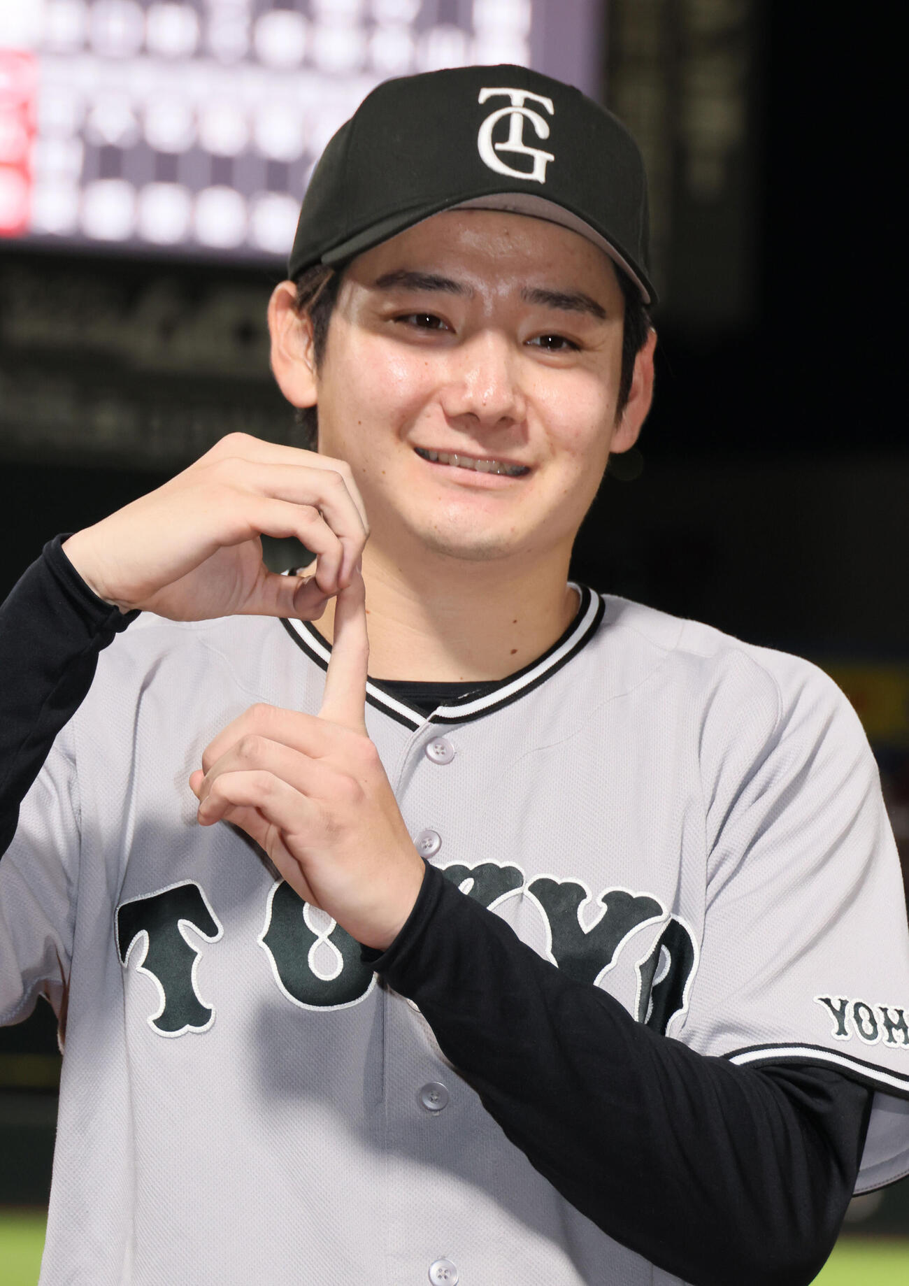 広島対巨人　地元広島で9勝目をあげた巨人竹丸和幸（撮影・加藤孝規）