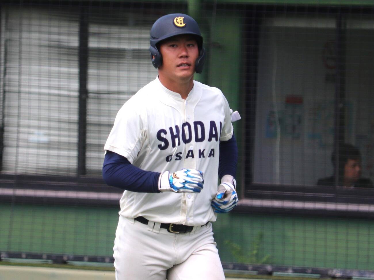 大商大対神戸学院大　「3番DH」で出場した大商大・春山陽登外野手（4年＝敦賀気比）（撮影・中島麗）