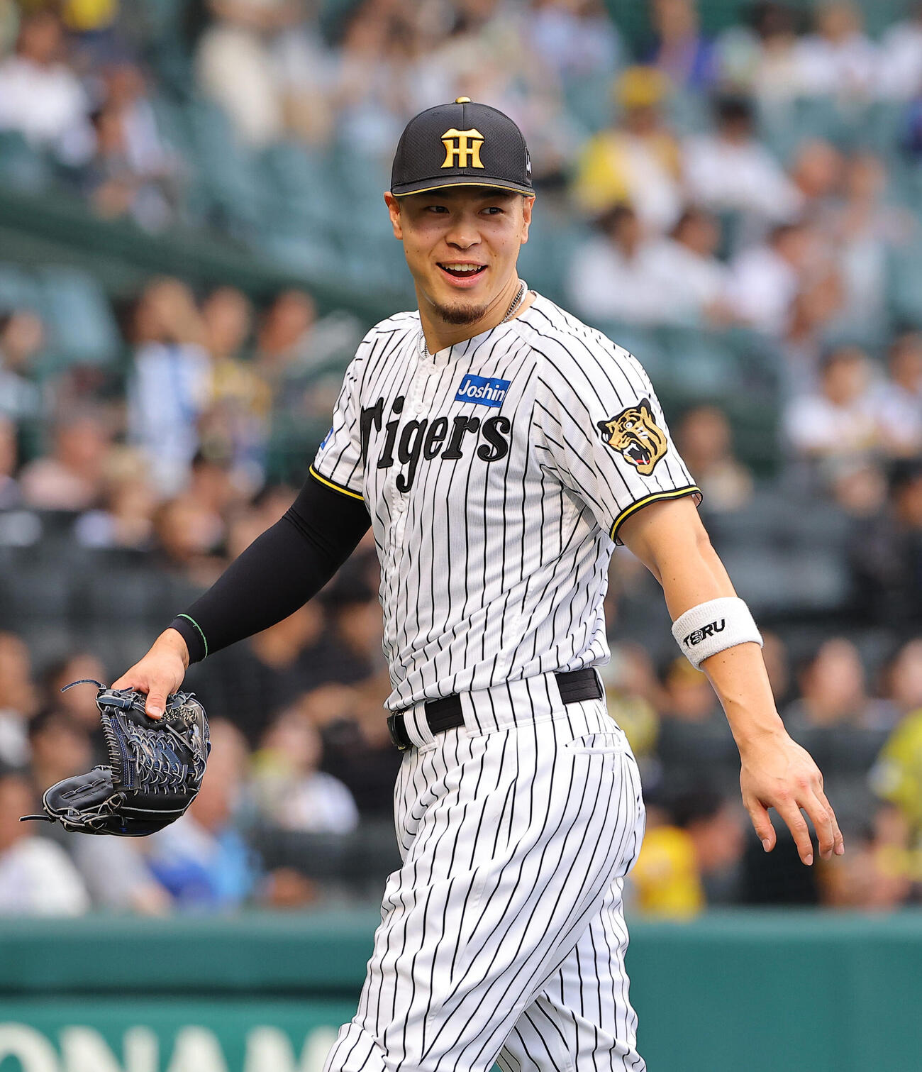 阪神対DeNA　笑顔を見せる佐藤輝明（撮影・上田博志）